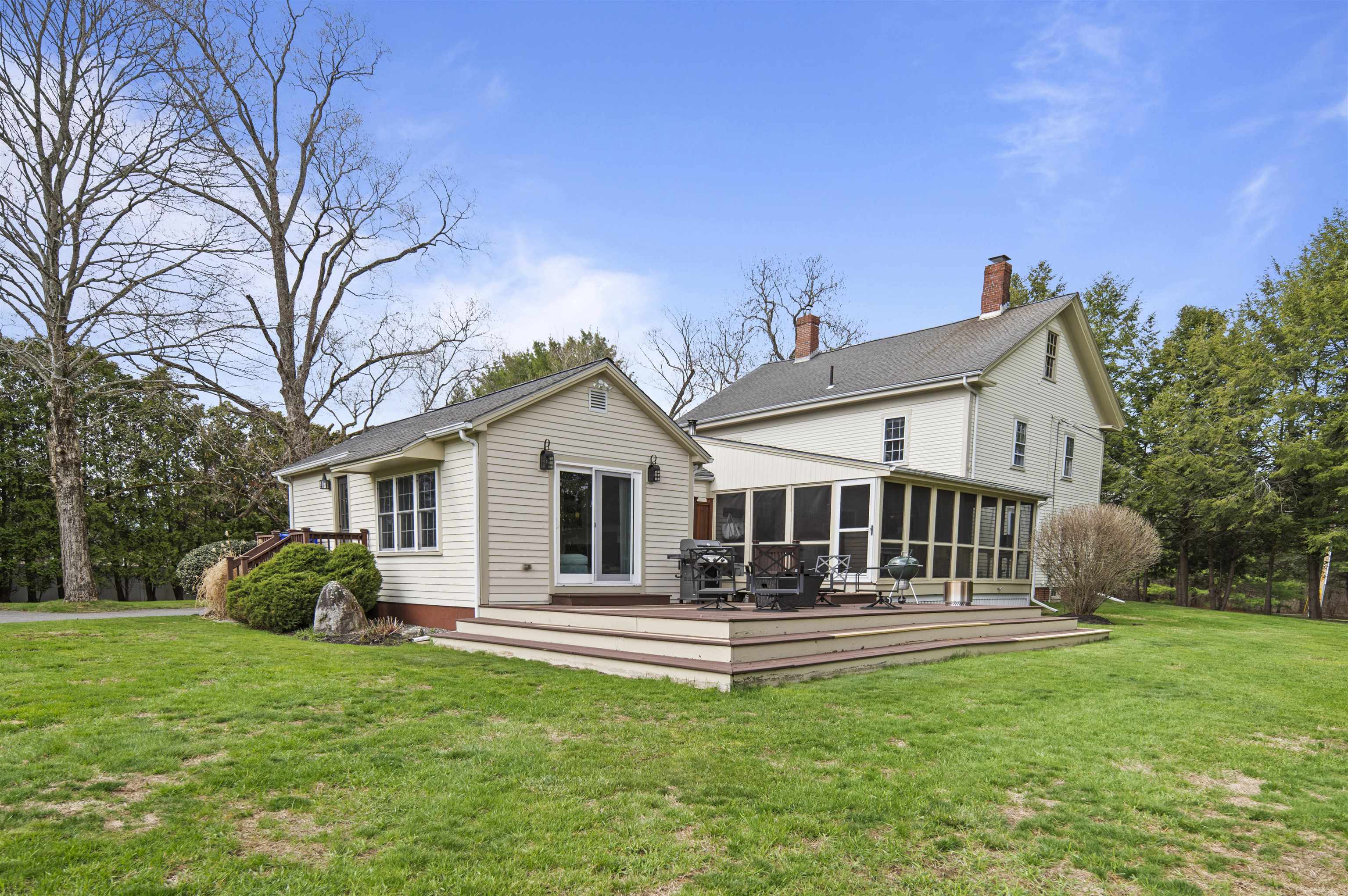 64 Kingston Rd, Exeter, NH 03833