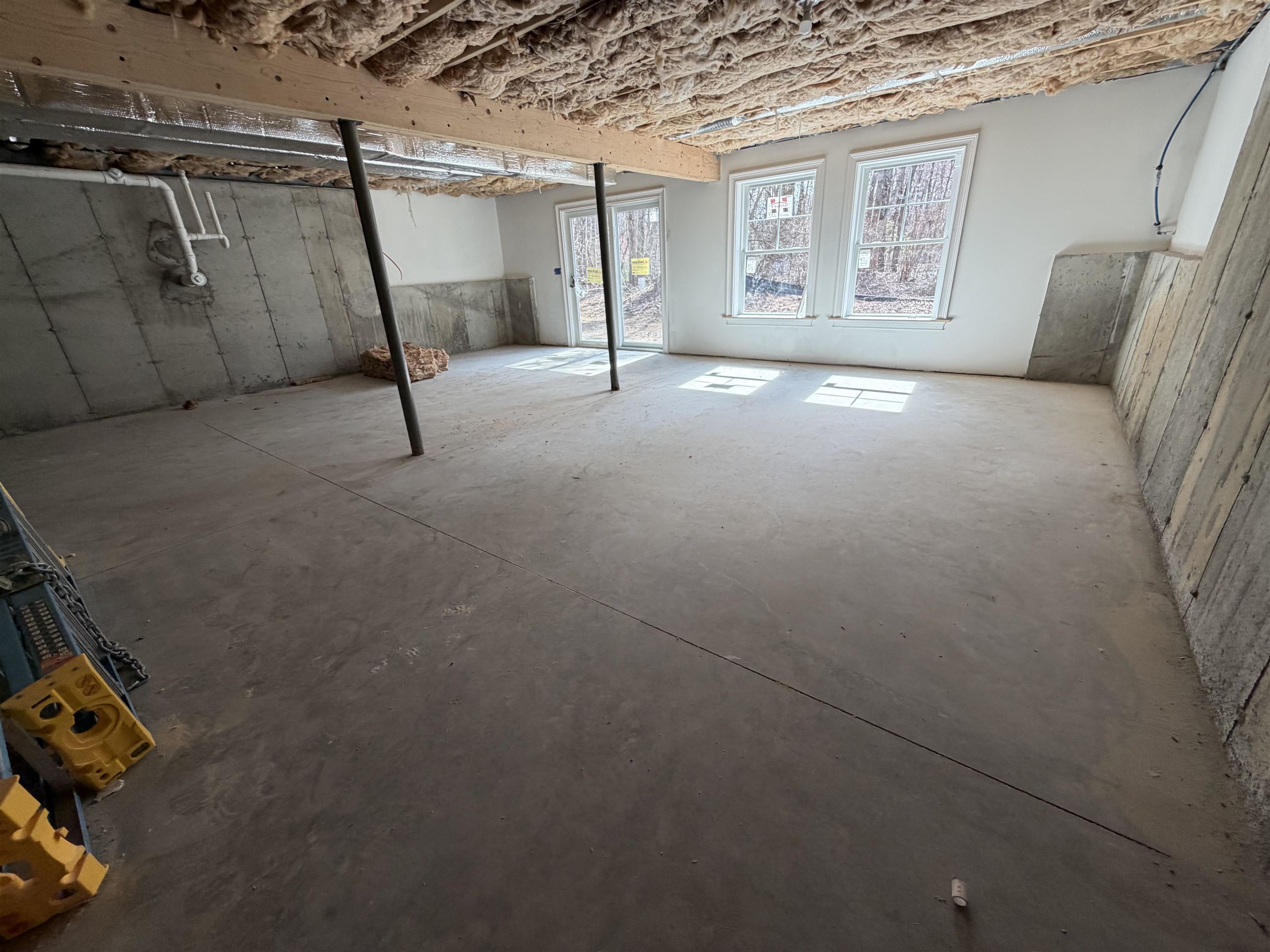 60 Jenkins Rd, Bedford, NH 03110