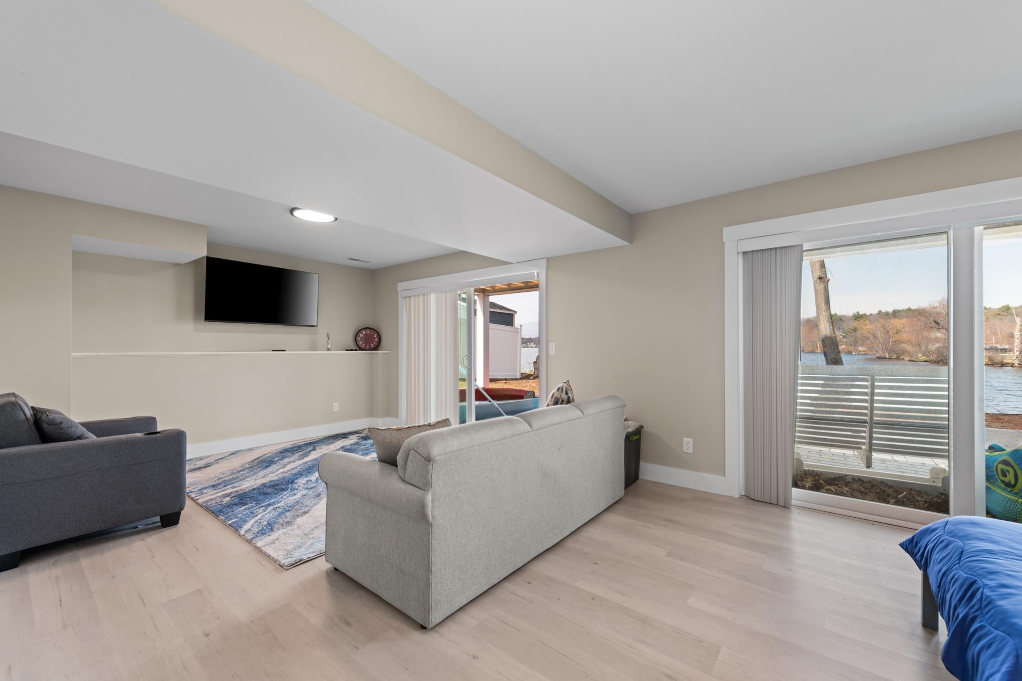 13 Opechee St, Laconia, NH 03246