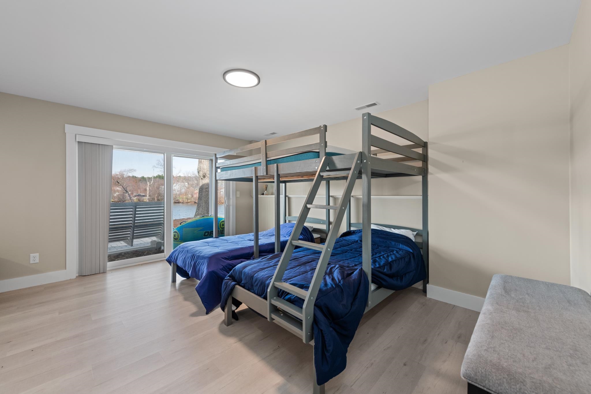 13 Opechee St, Laconia, NH 03246