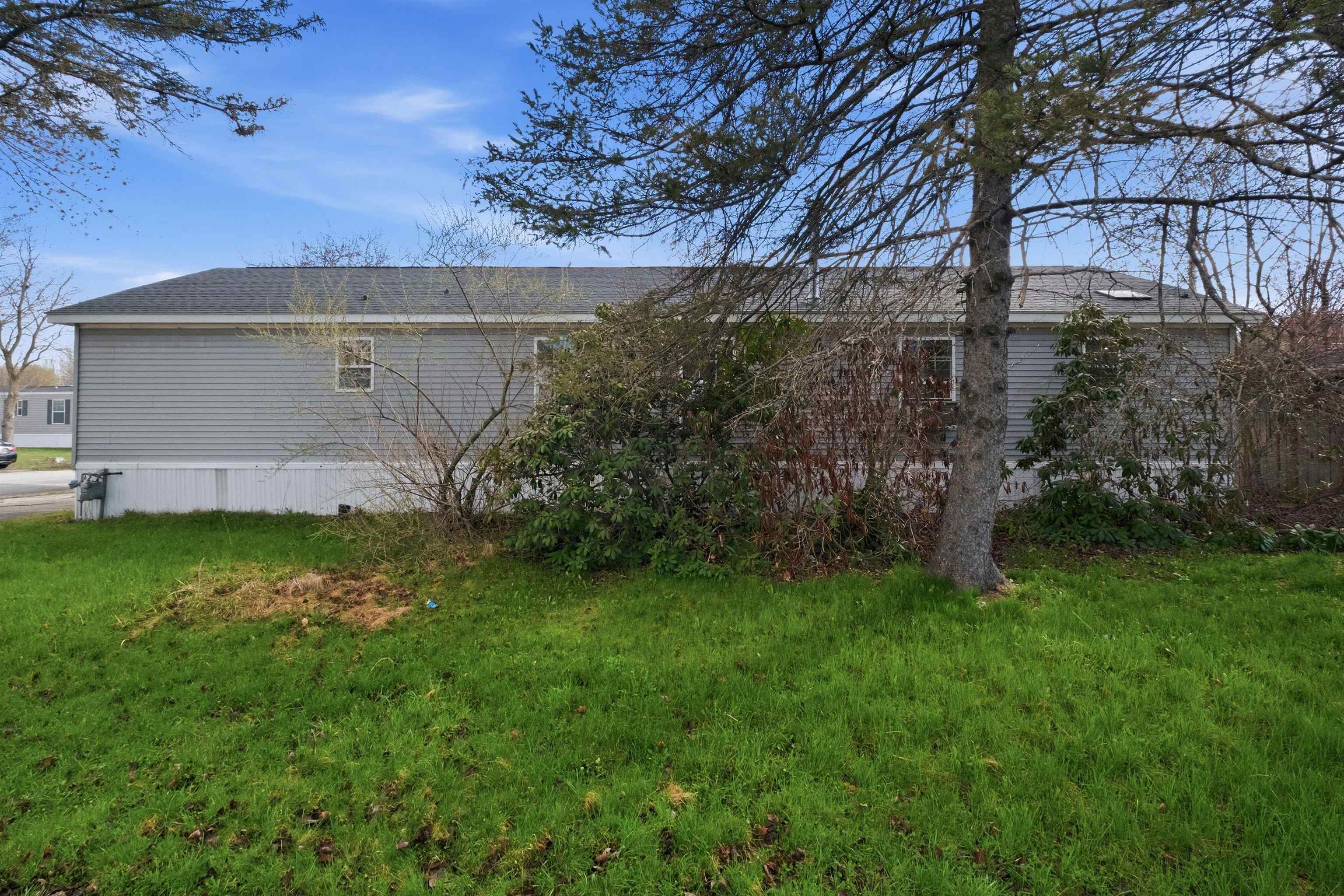 26 Hazel Dr, Concord, NH 03301