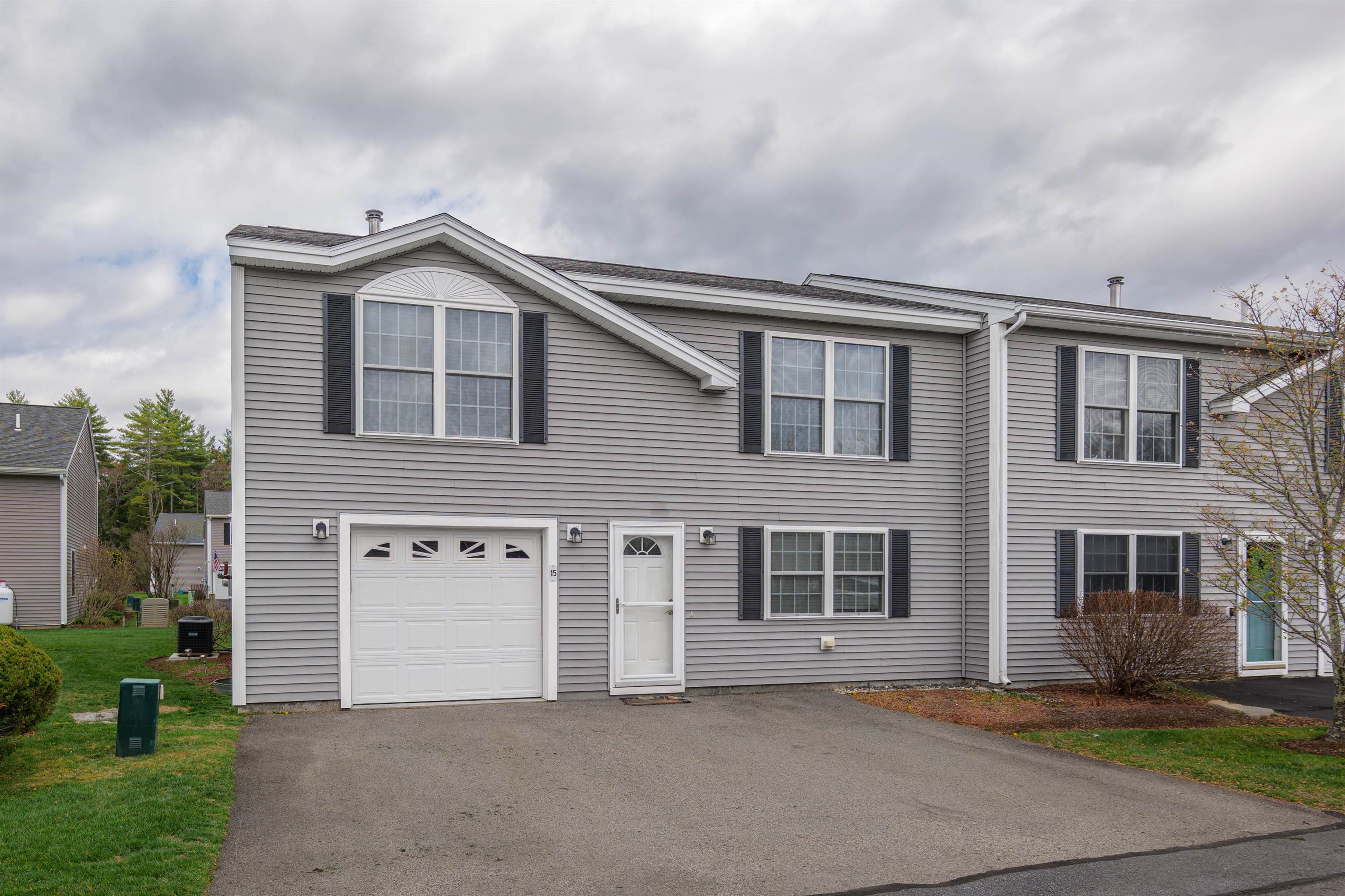 15 Red Sox Ln, Raymond, NH 03077