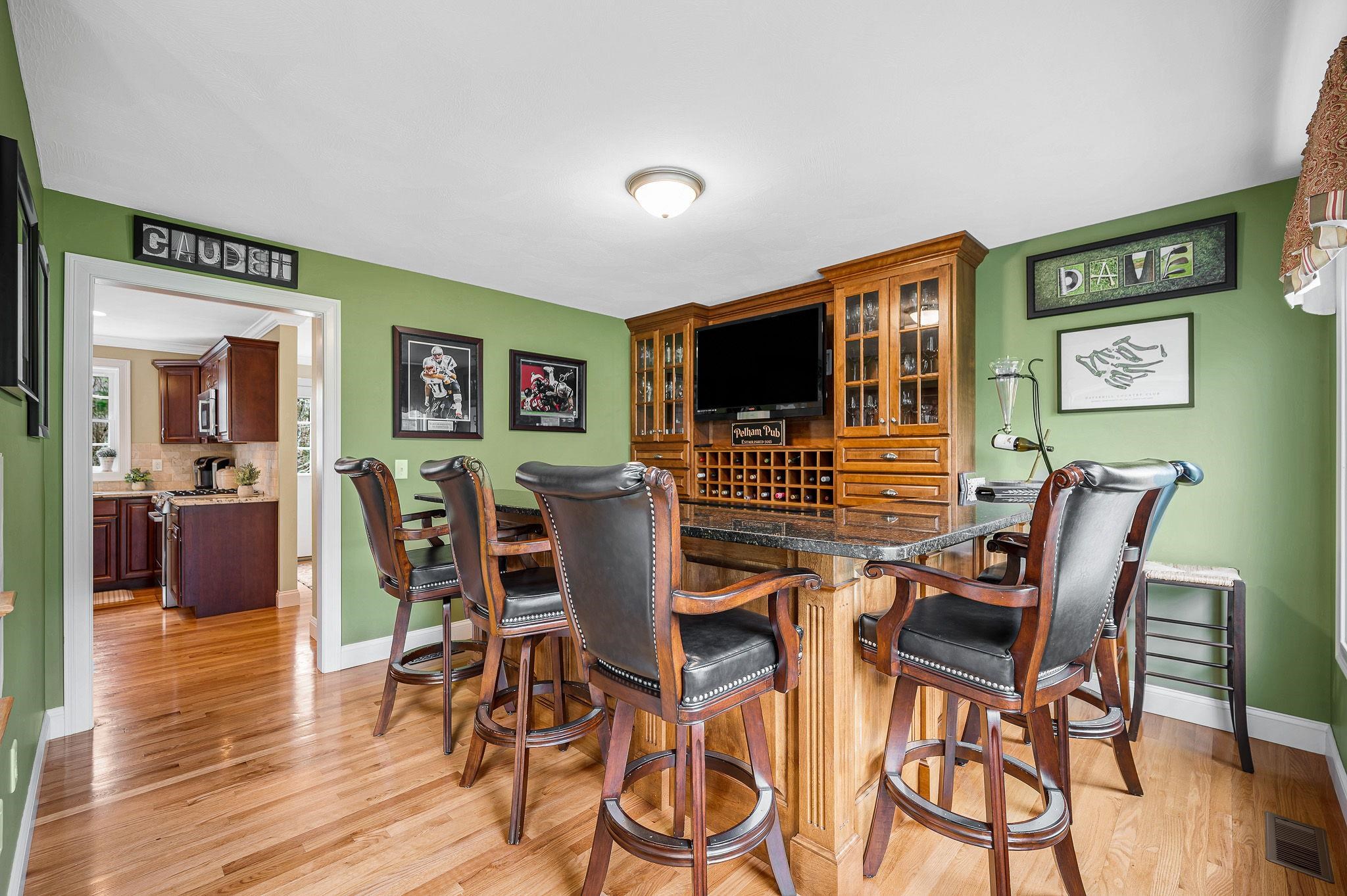 12 Harmony Ln, Pelham, NH 03076