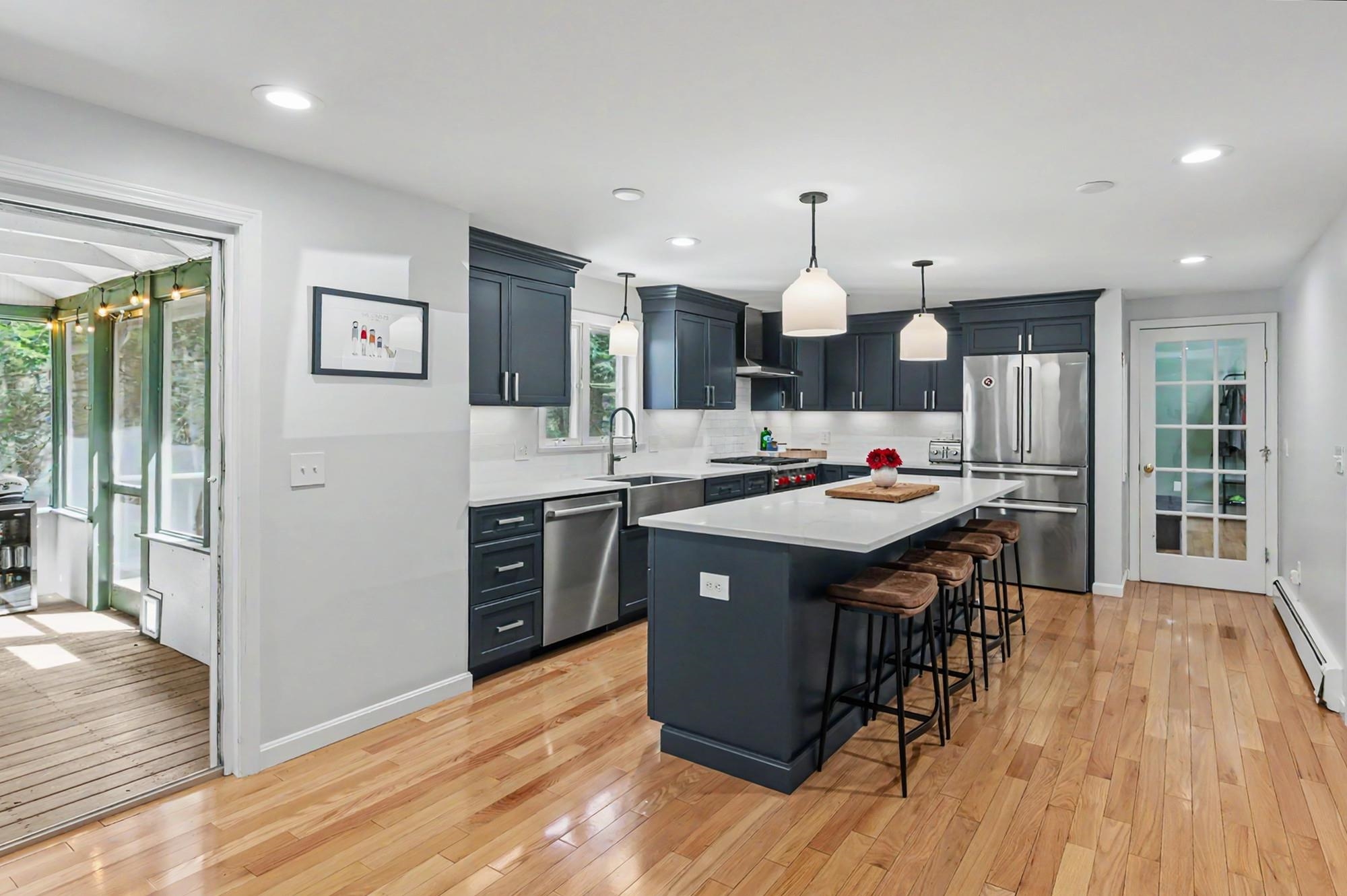 20 Doe Run Ln, Stratham, NH 03885