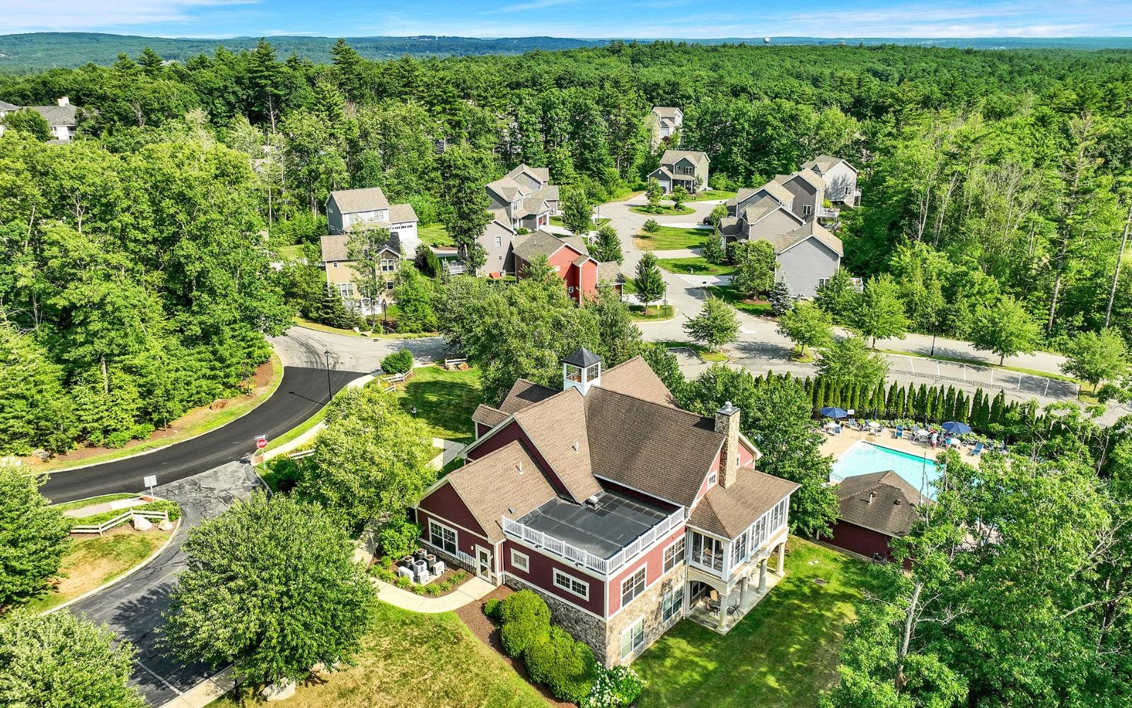 163 Woodview Way, Manchester, NH 03102