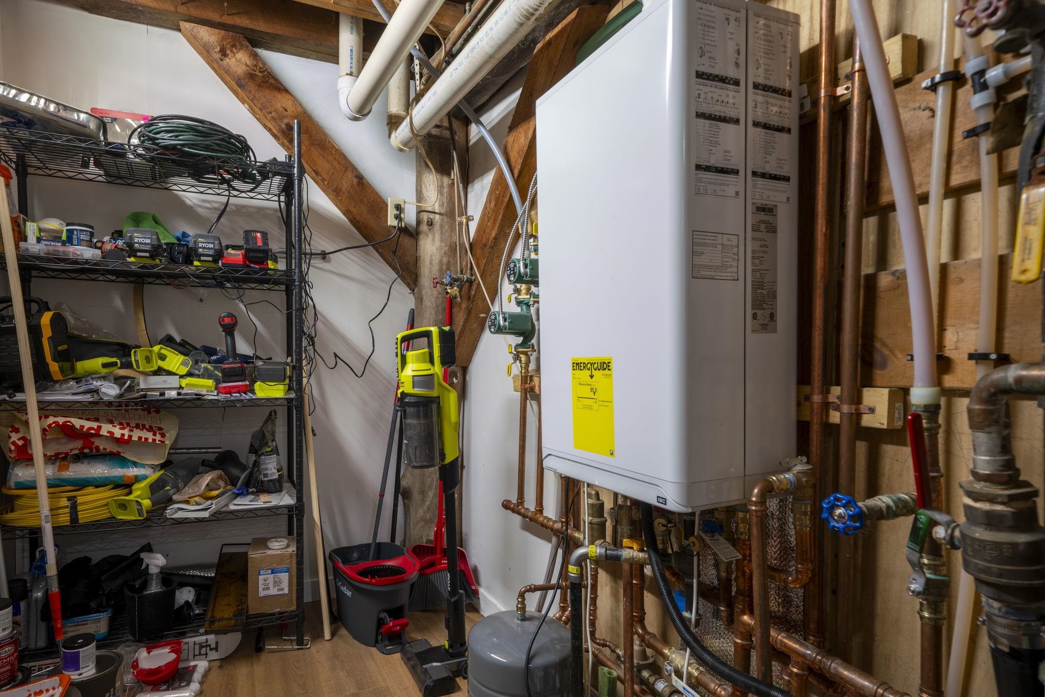 28 Turner Hill Rd, Antrim, NH 03440