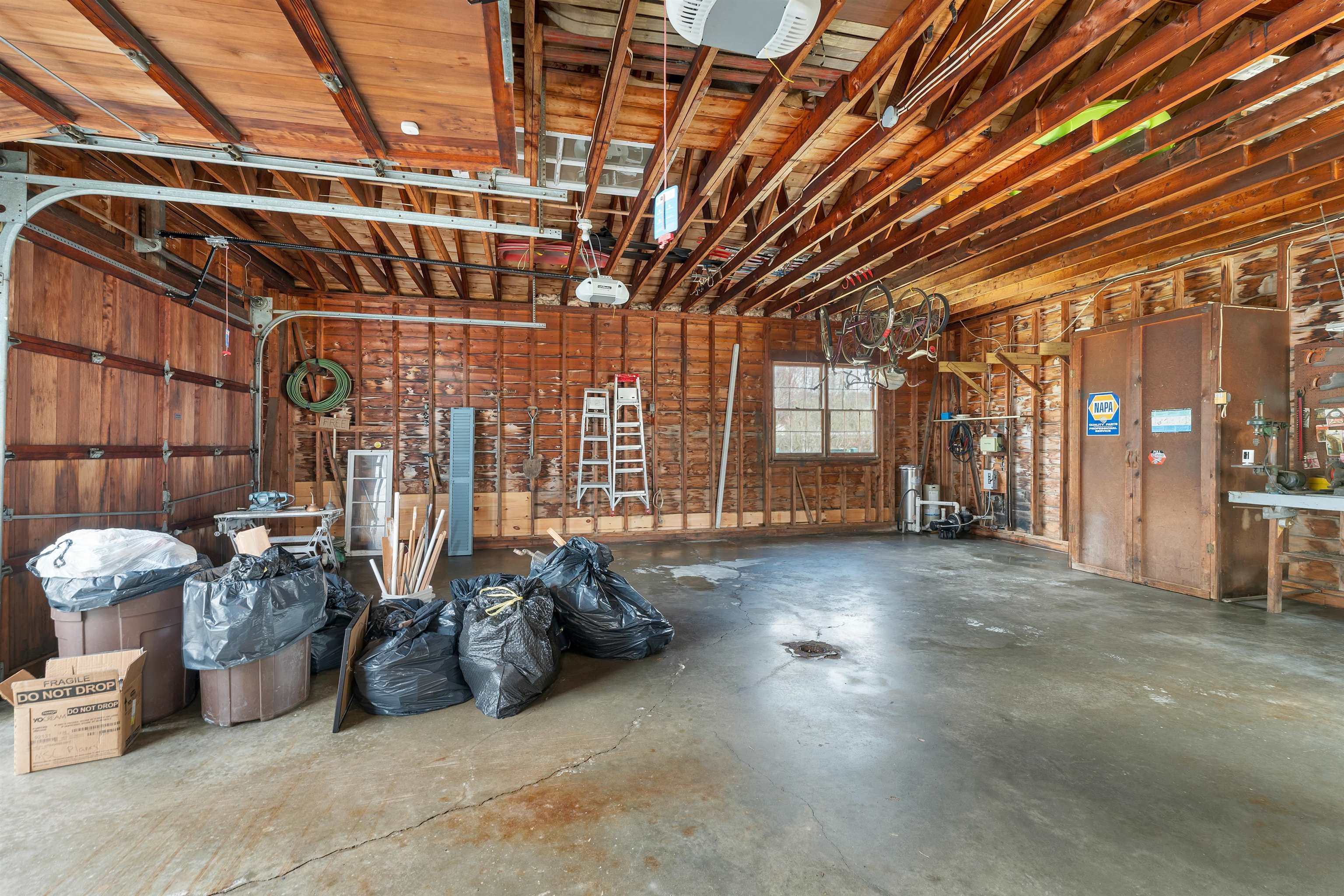 19 Church St, Alton, NH 03809