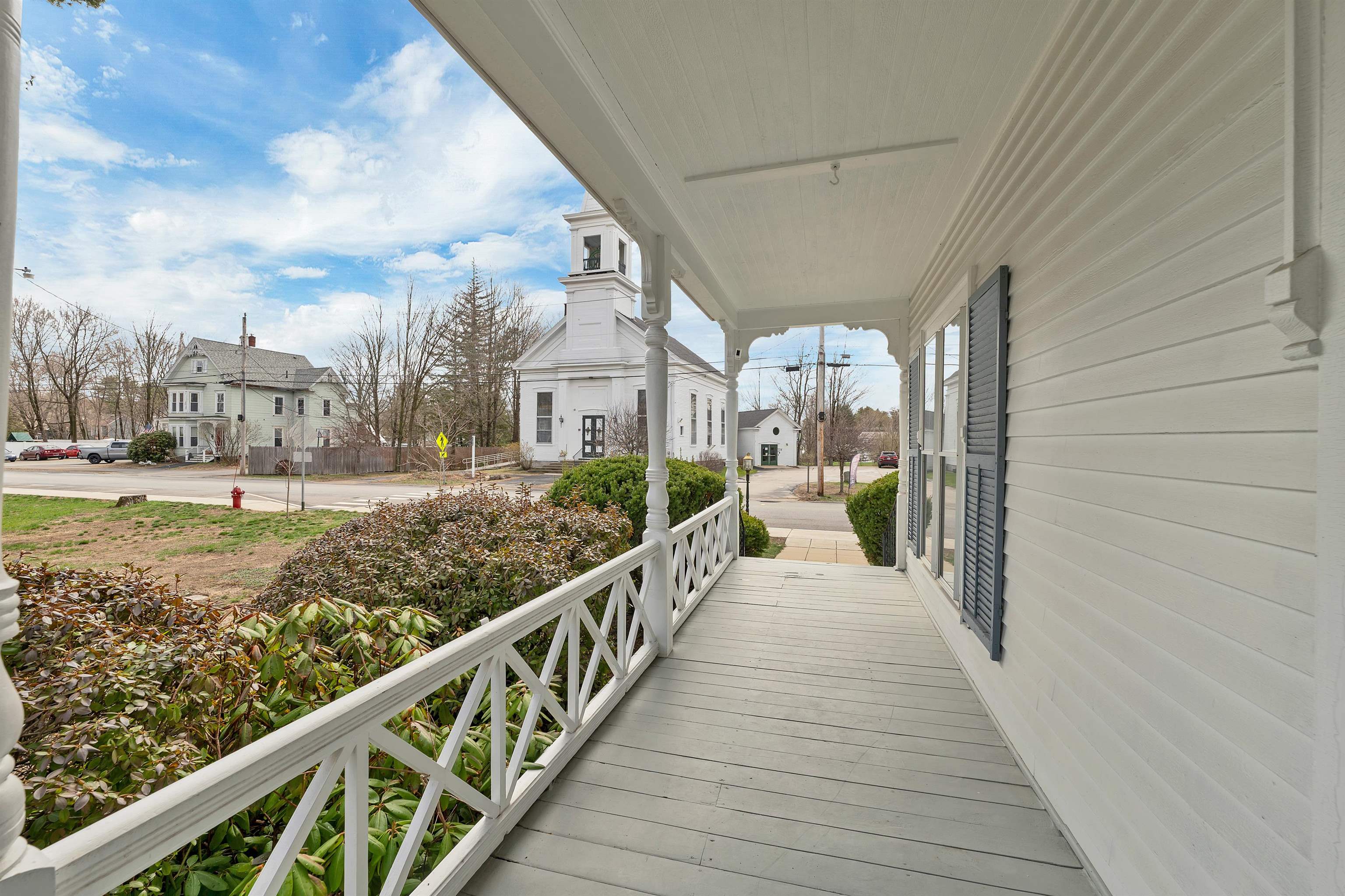 19 Church St, Alton, NH 03809