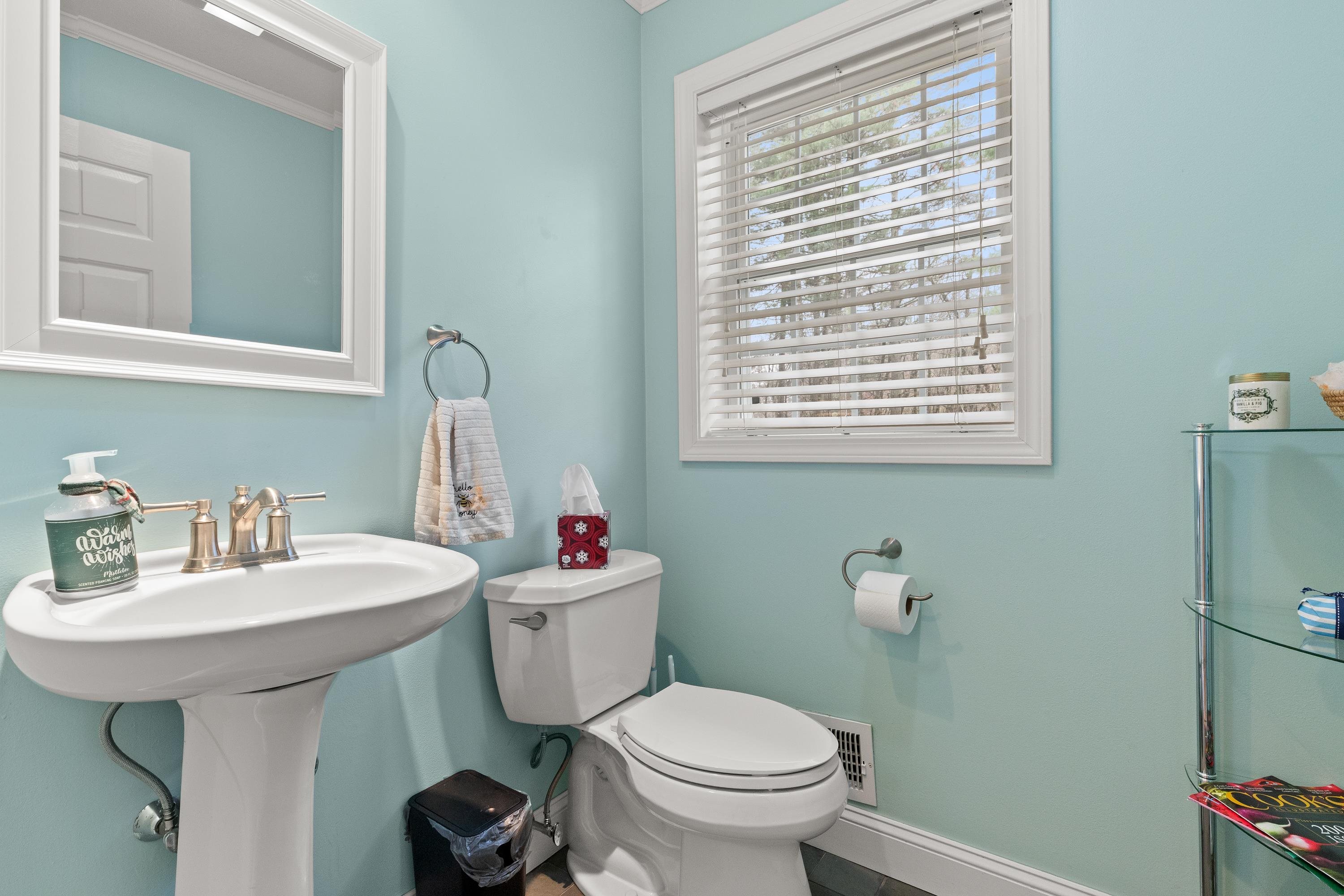 26 Greenfield Dr, Plaistow, NH 03865