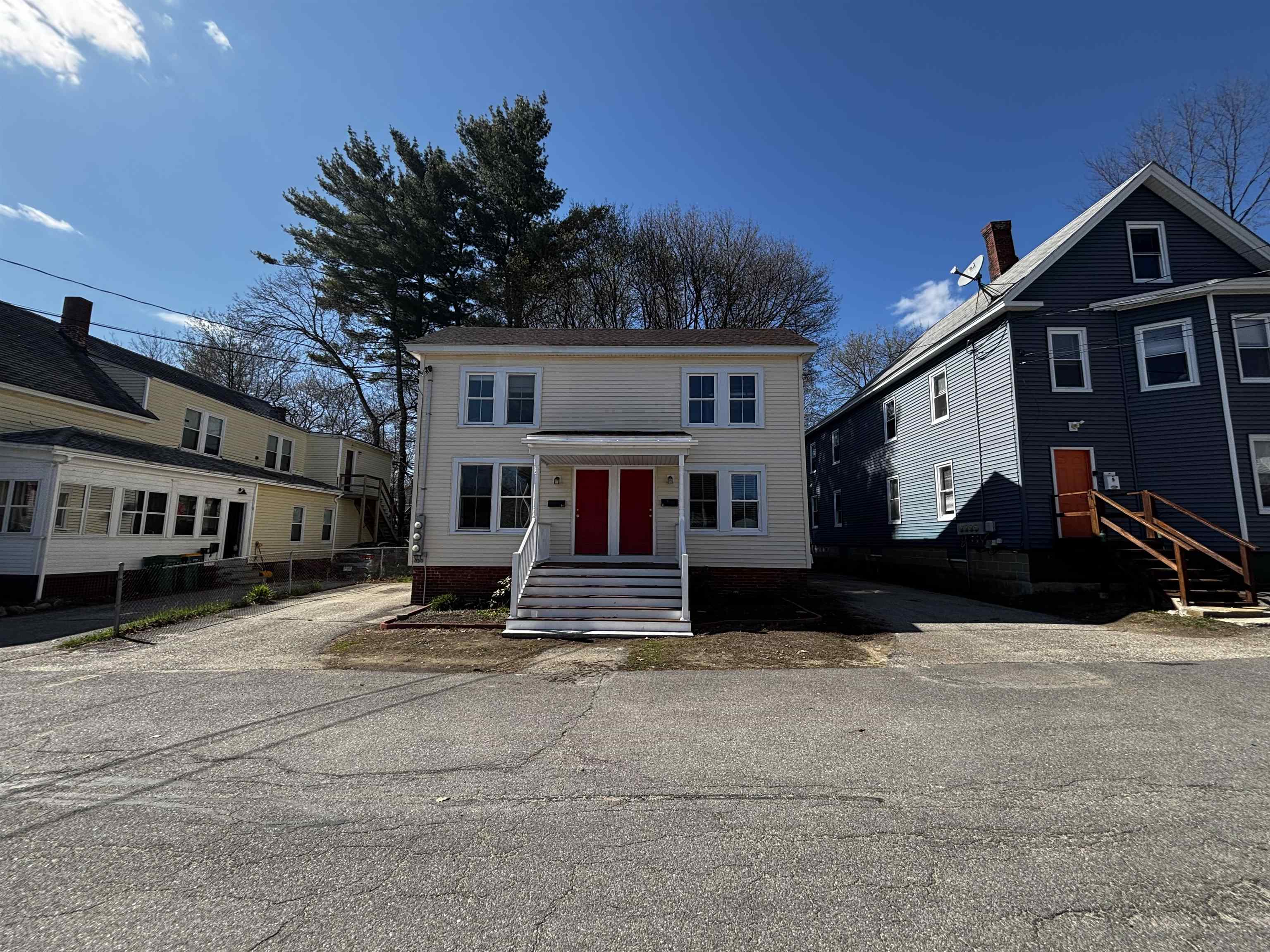 7 Gagne St, Rochester, NH 03867