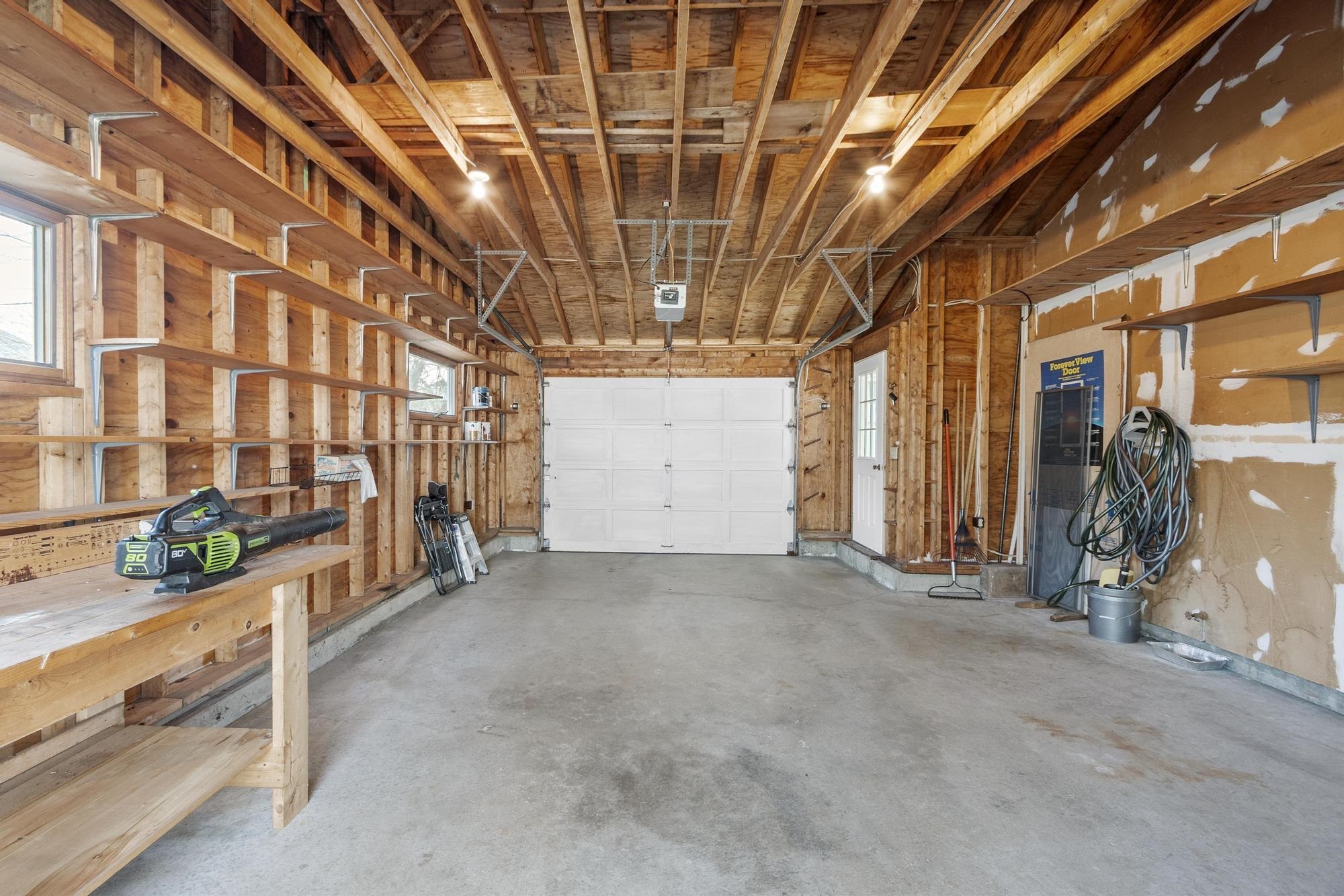 289 Fremont St, Manchester, NH 03103