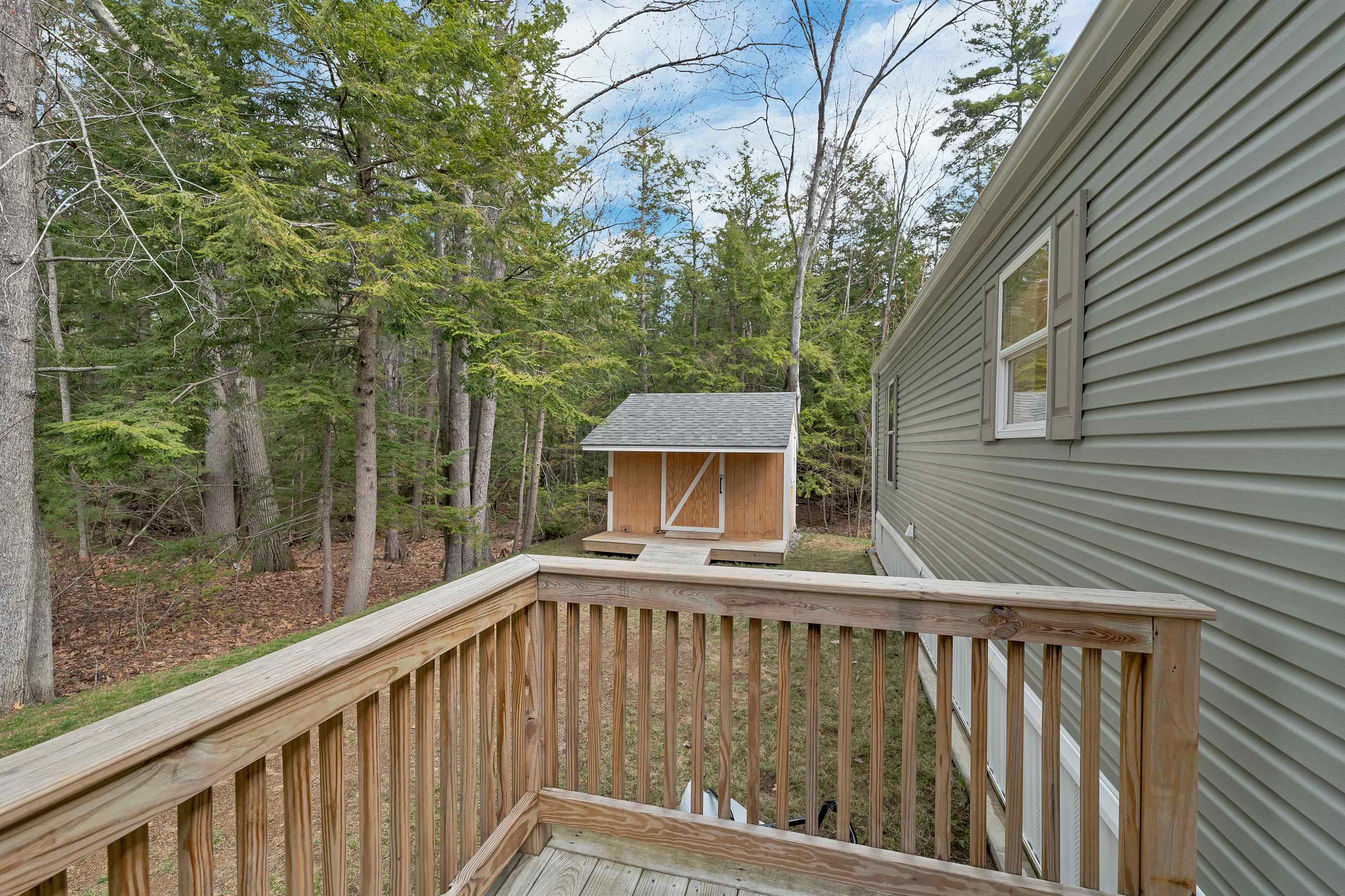 343 Old Lake Shore Rd, Gilford, NH 03249