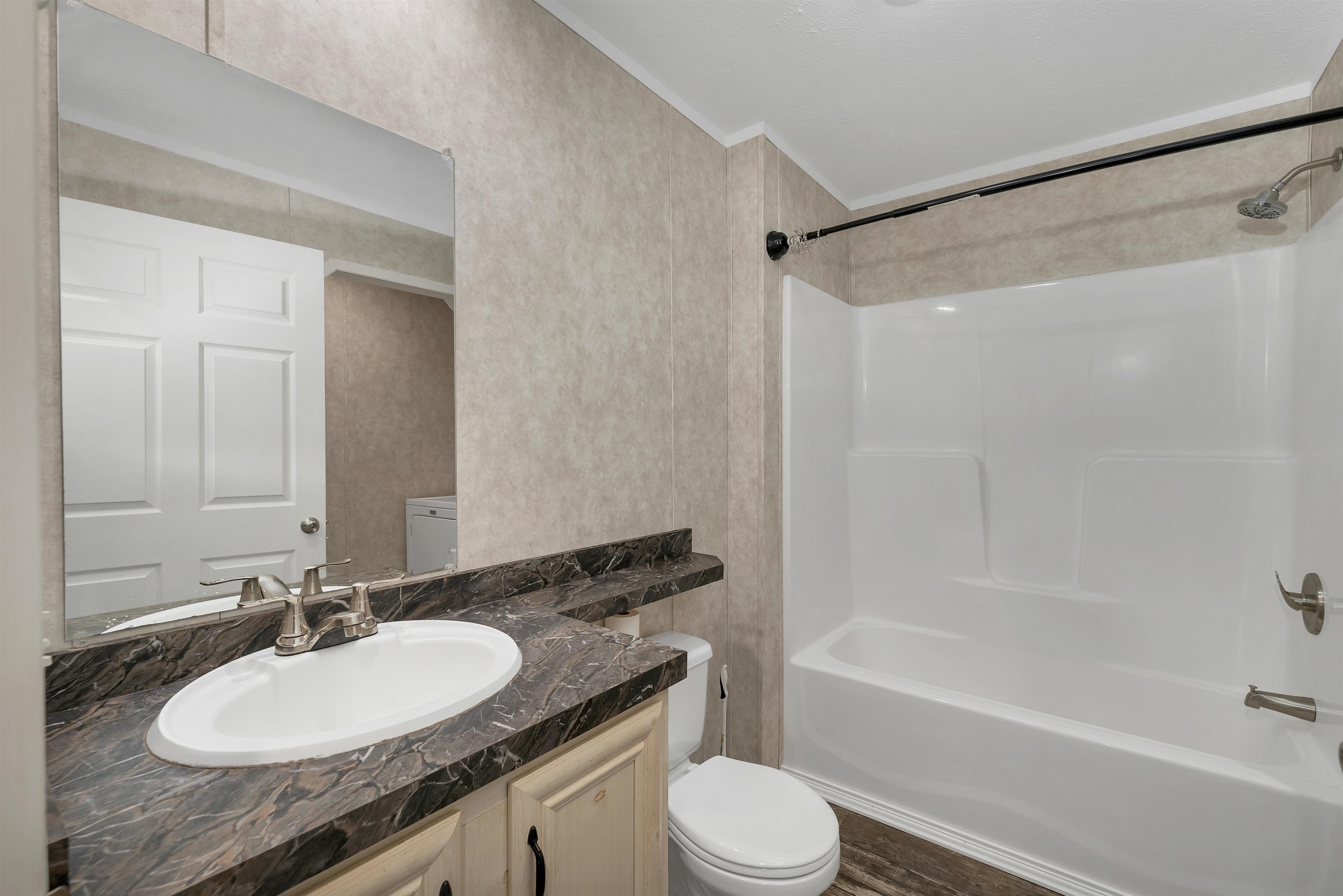 343 Old Lake Shore Rd, Gilford, NH 03249