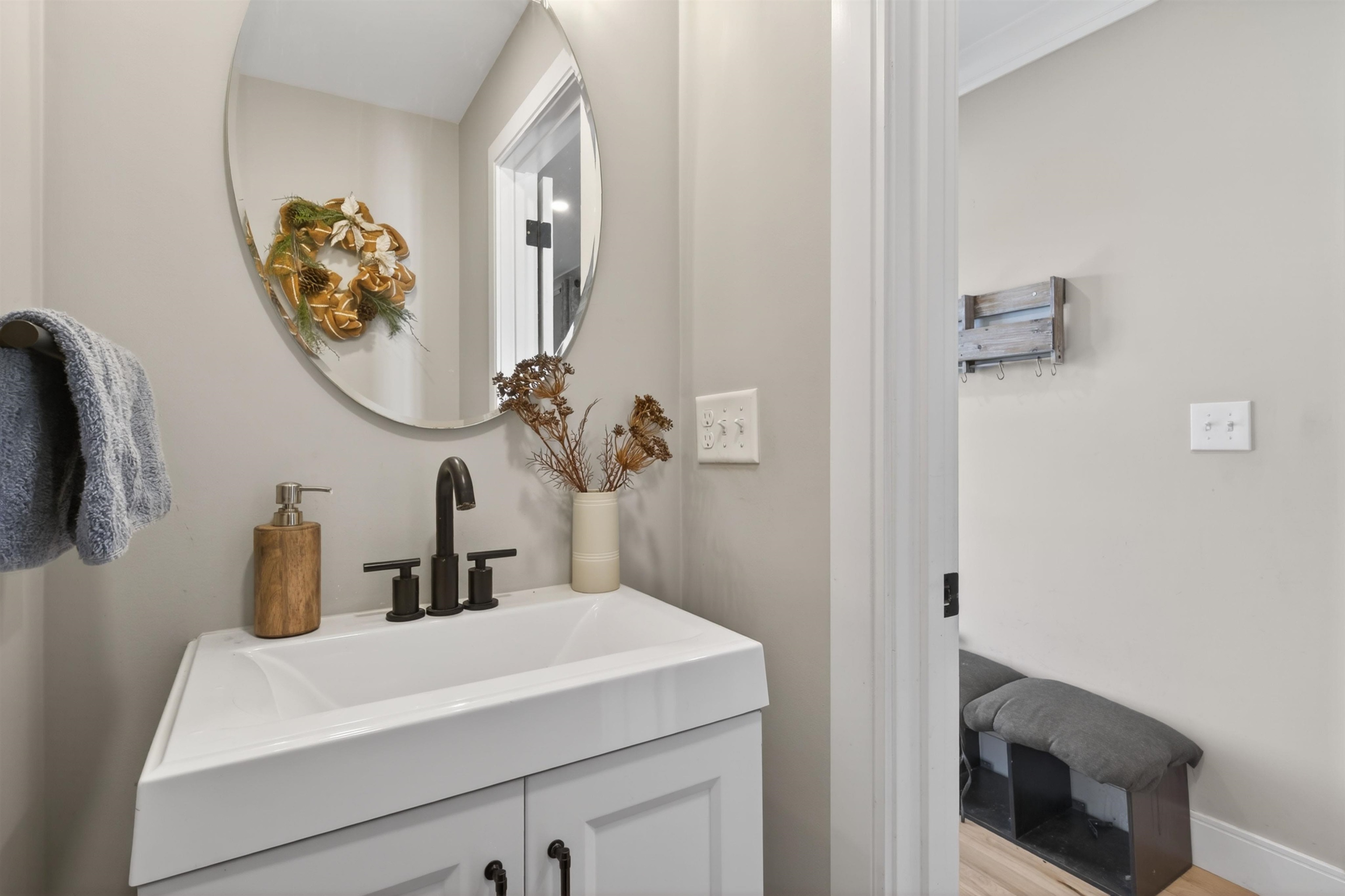 1 Rose St, Dover, NH 03820