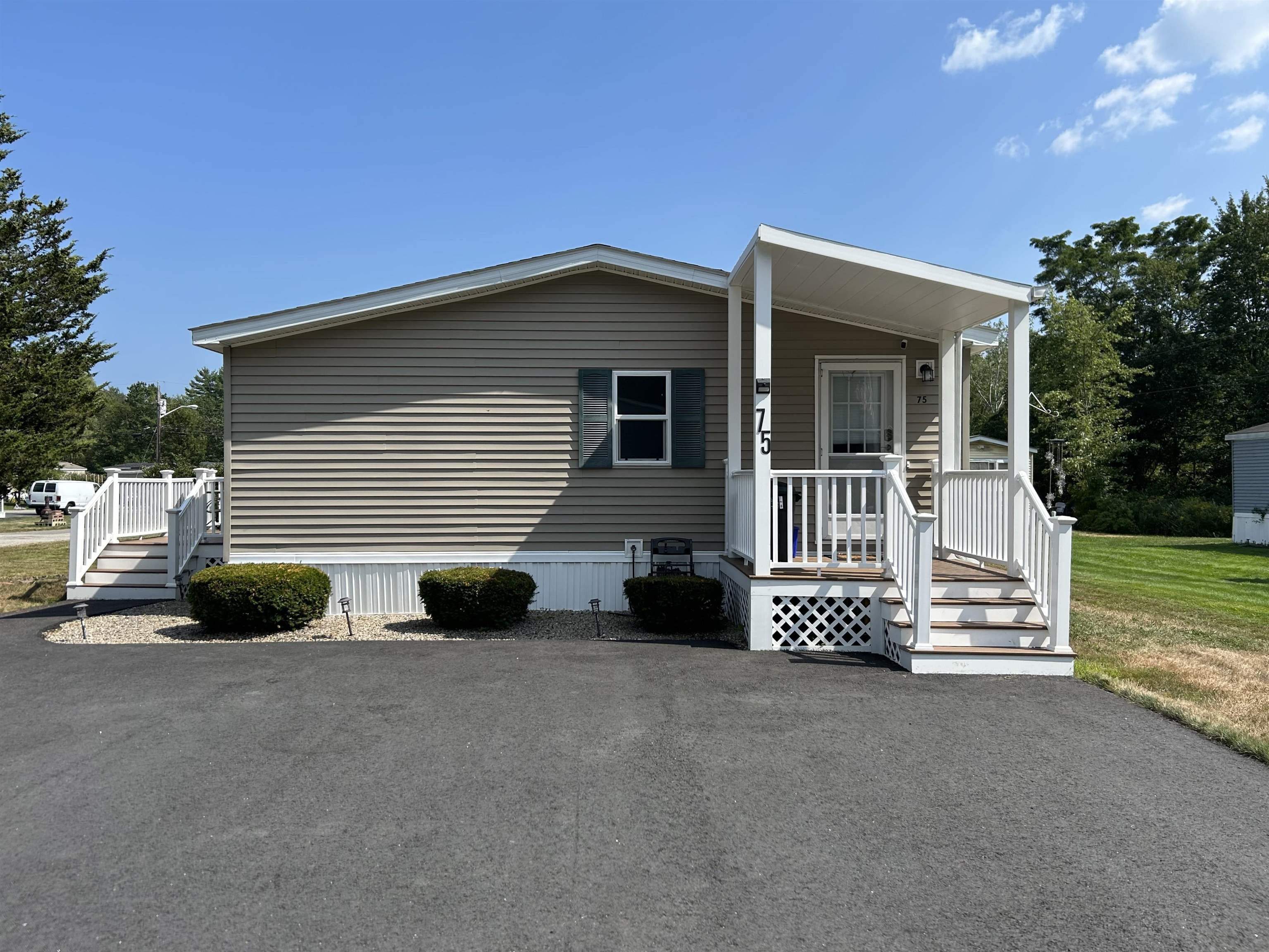 75 Hilton Ave, Exeter, NH 03833
