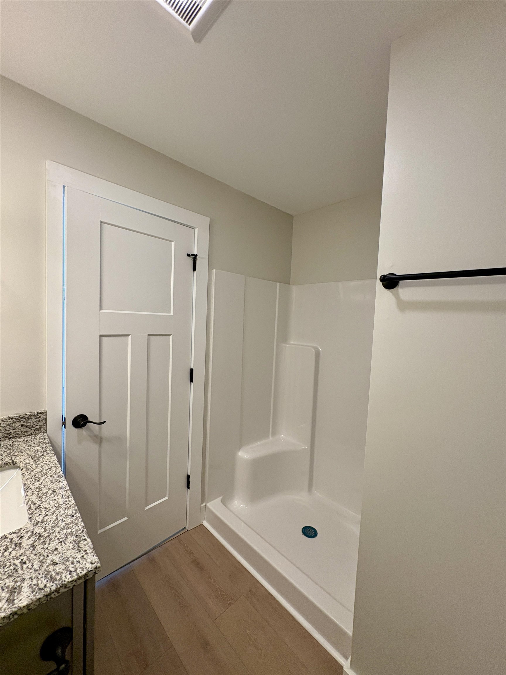 step-in shower 24927514