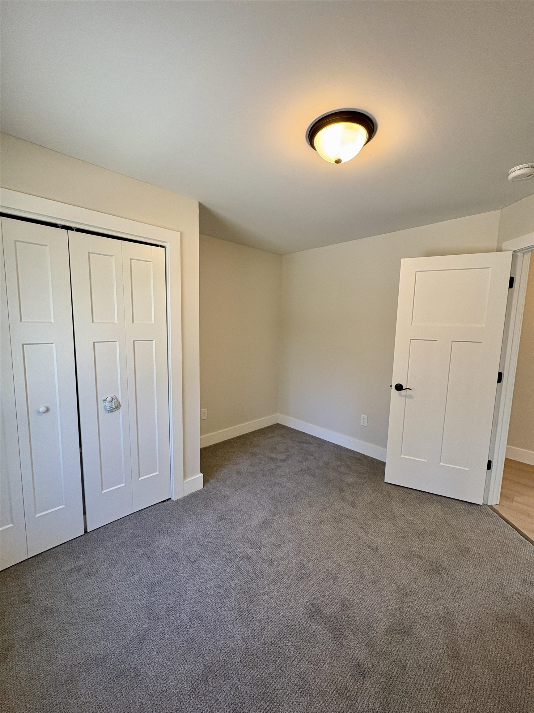 generously sized closets 24927516