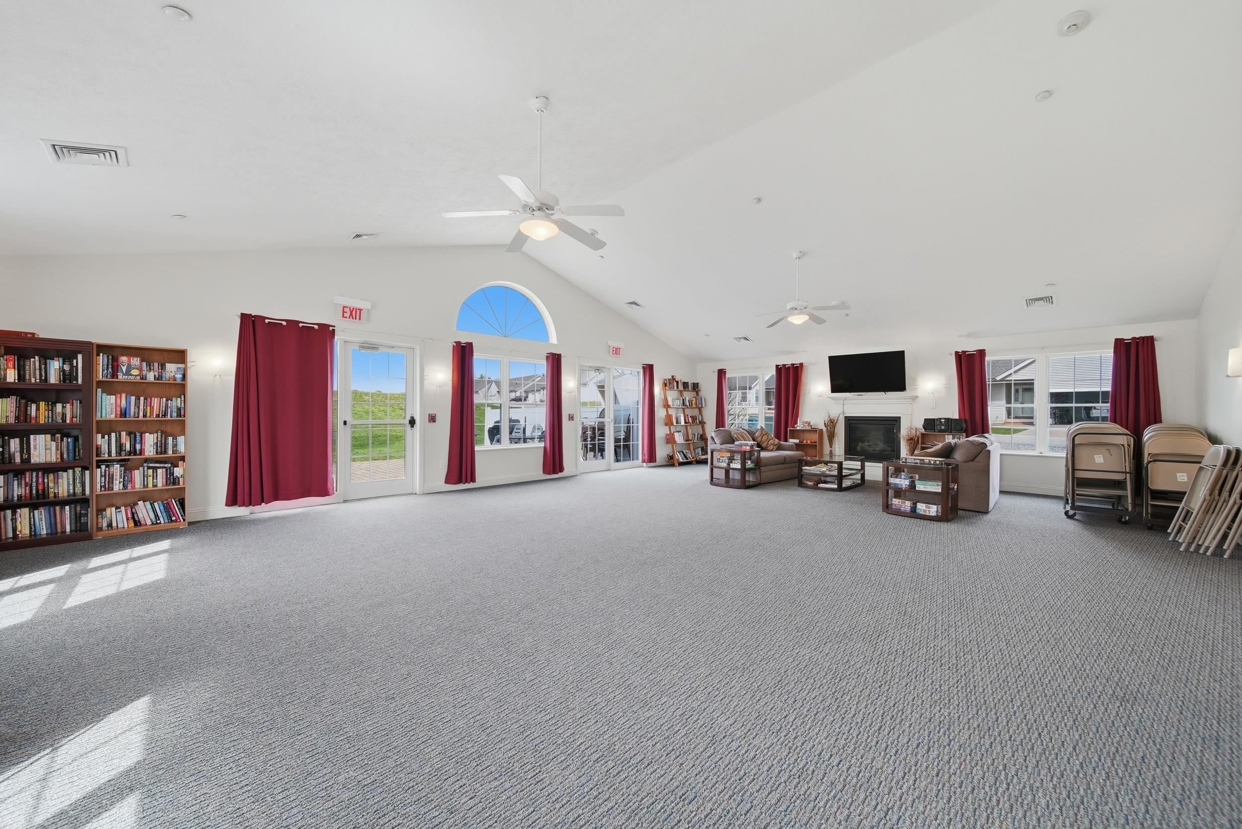 2 Chase Rd, Fremont, NH 03044