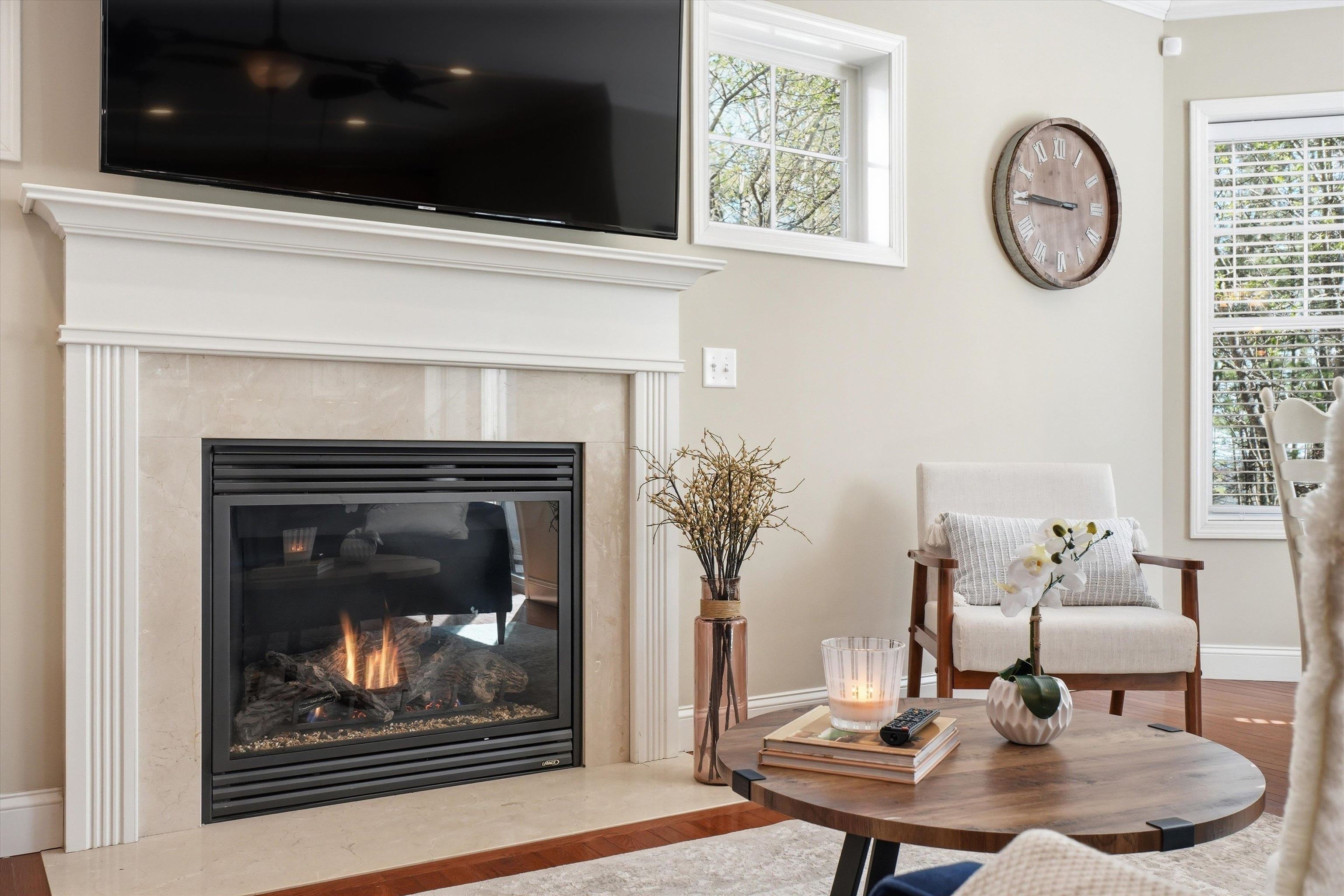 4 Manor Dr, Hooksett, NH 03106