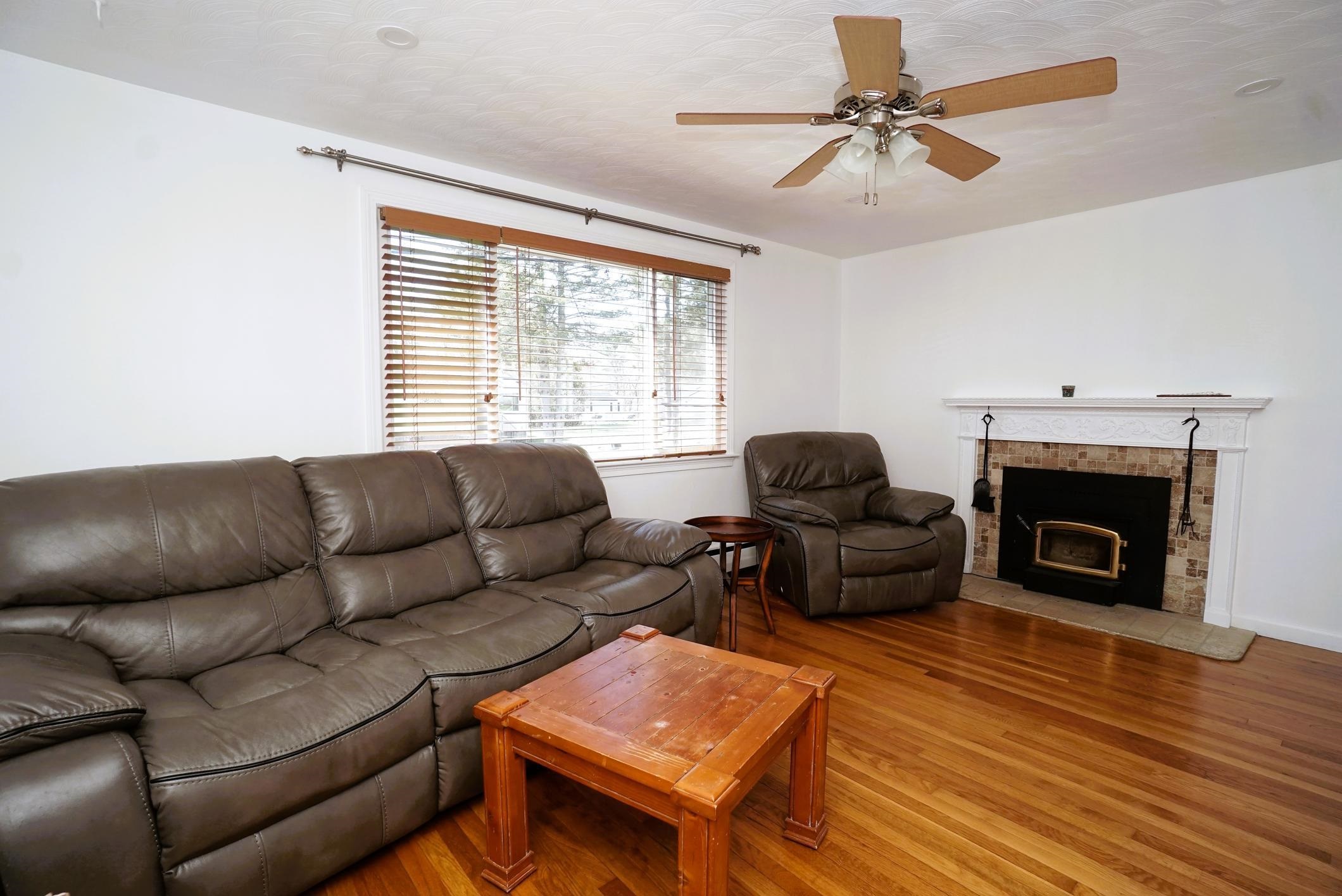 18 Barron Ave, Salem, NH 03079