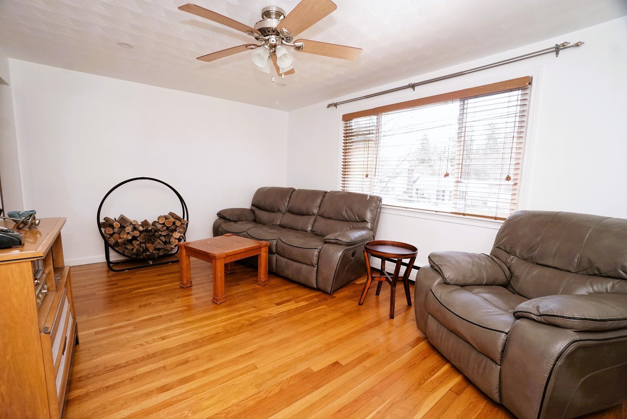 18 Barron Ave, Salem, NH 03079