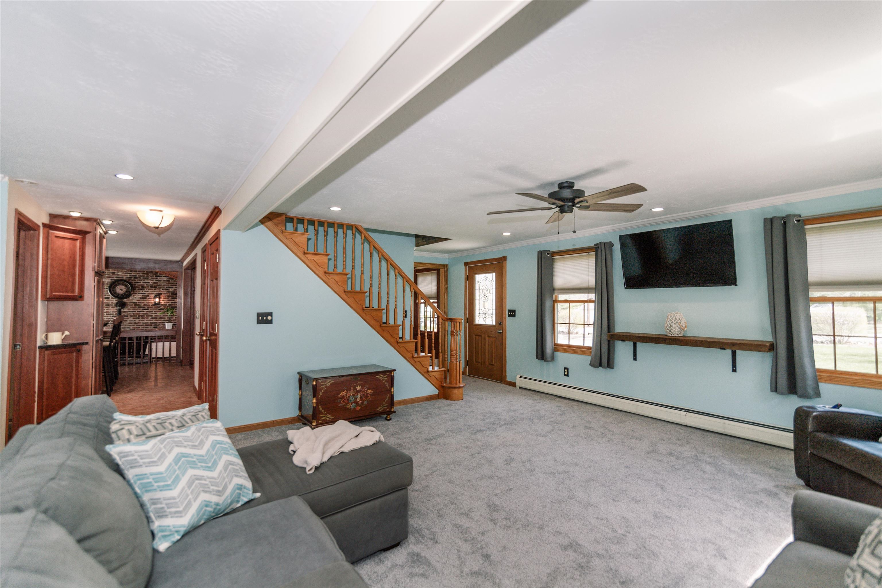 18 Smith Corner Rd, Plaistow, NH 03865