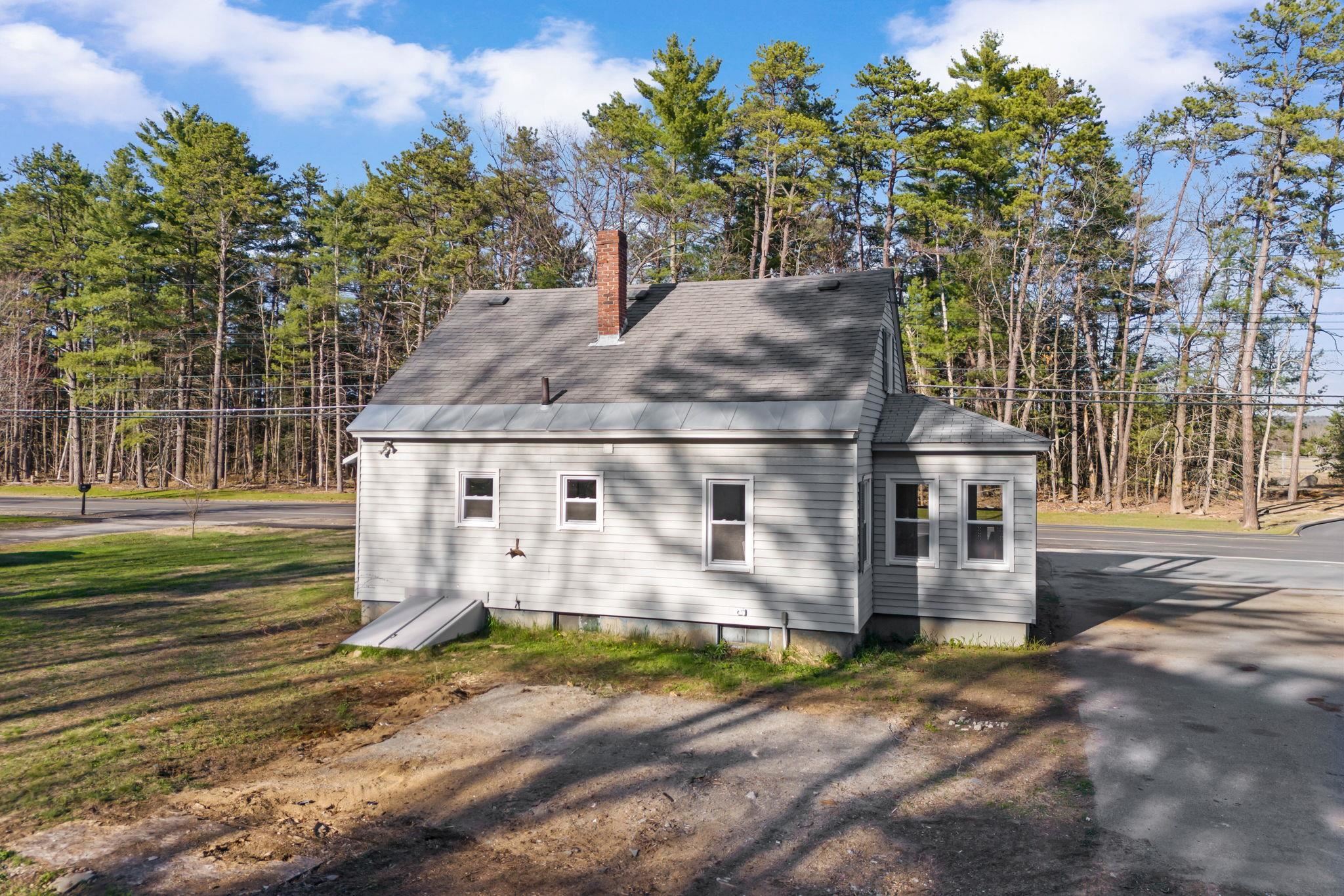 176 Airport Rd, Concord, NH 03301