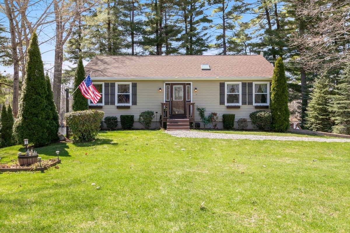 24 Taylor River Est, Hampton, NH 03842