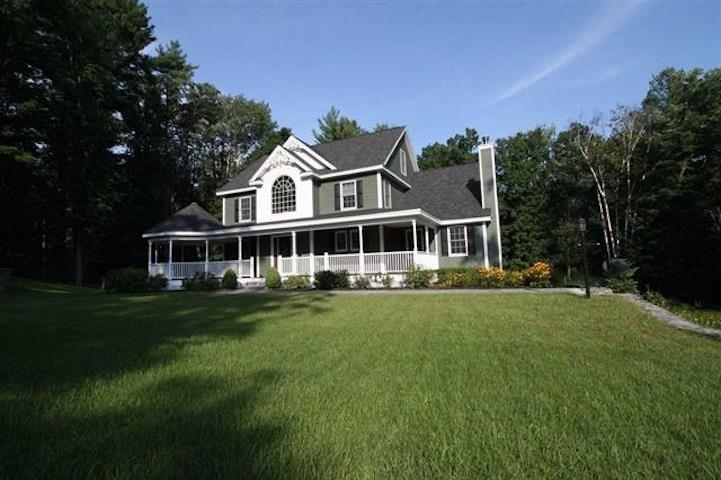 13 Johnson St, Windham, NH 03087