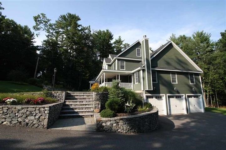 13 Johnson St, Windham, NH 03087