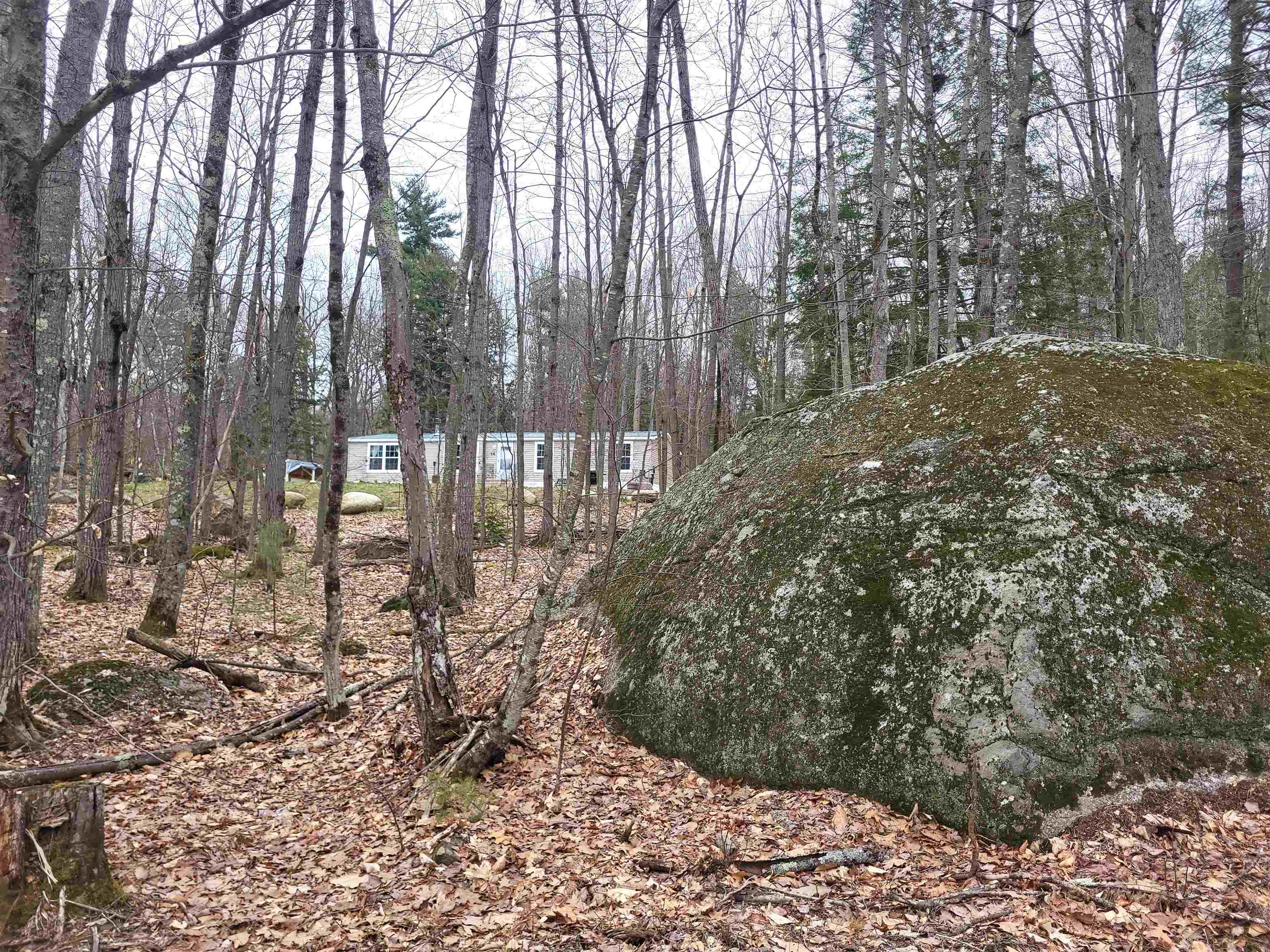 14 Peasley Rd, Henniker, NH 03242