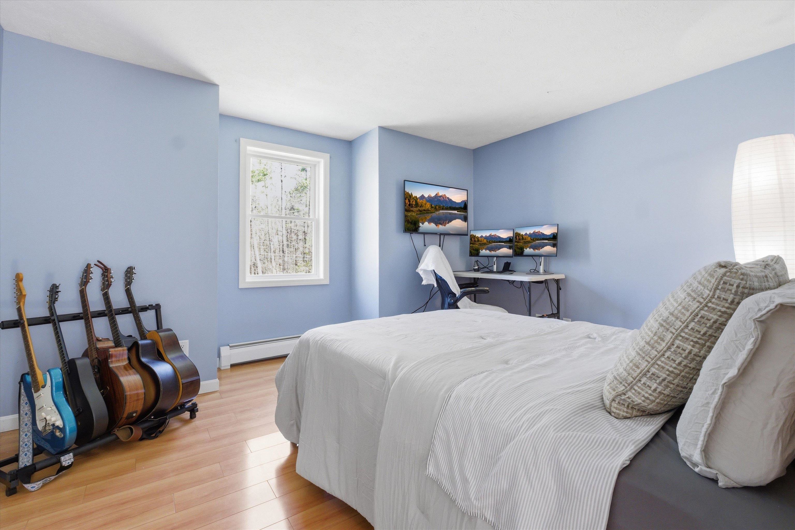 51 Scobie Rd, New Boston, NH 03070