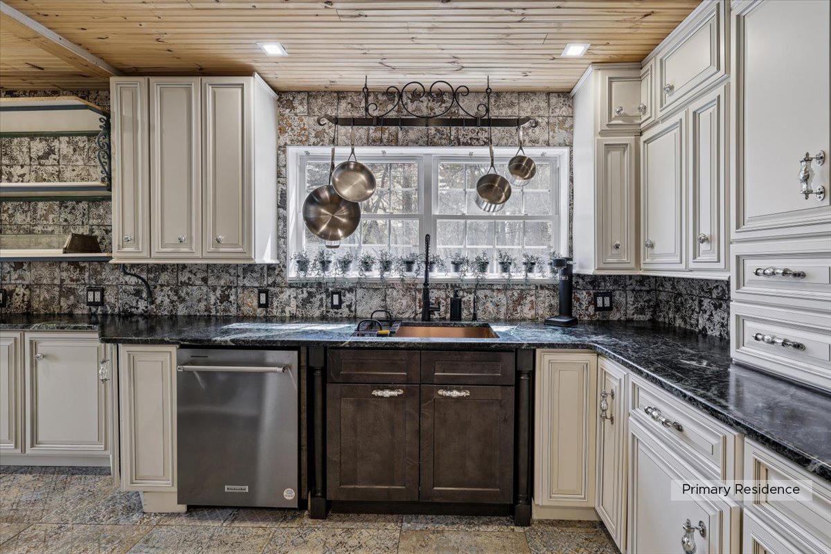 15 Pepperell Rd, Brookline, NH 03033