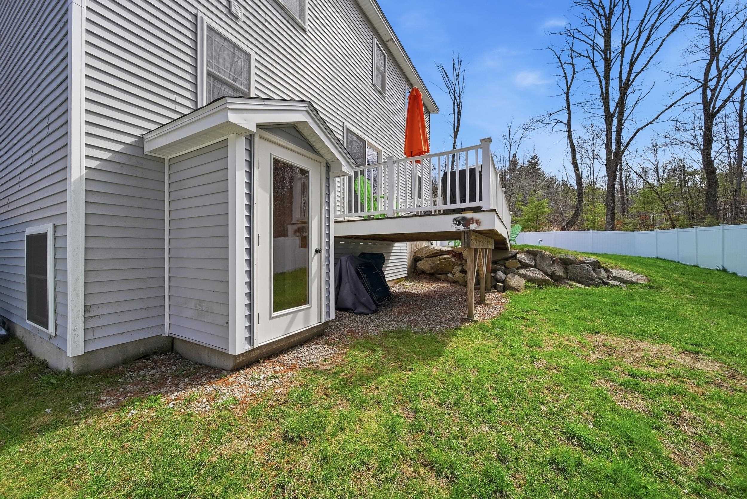 425 Weare Rd, New Boston, NH 03070