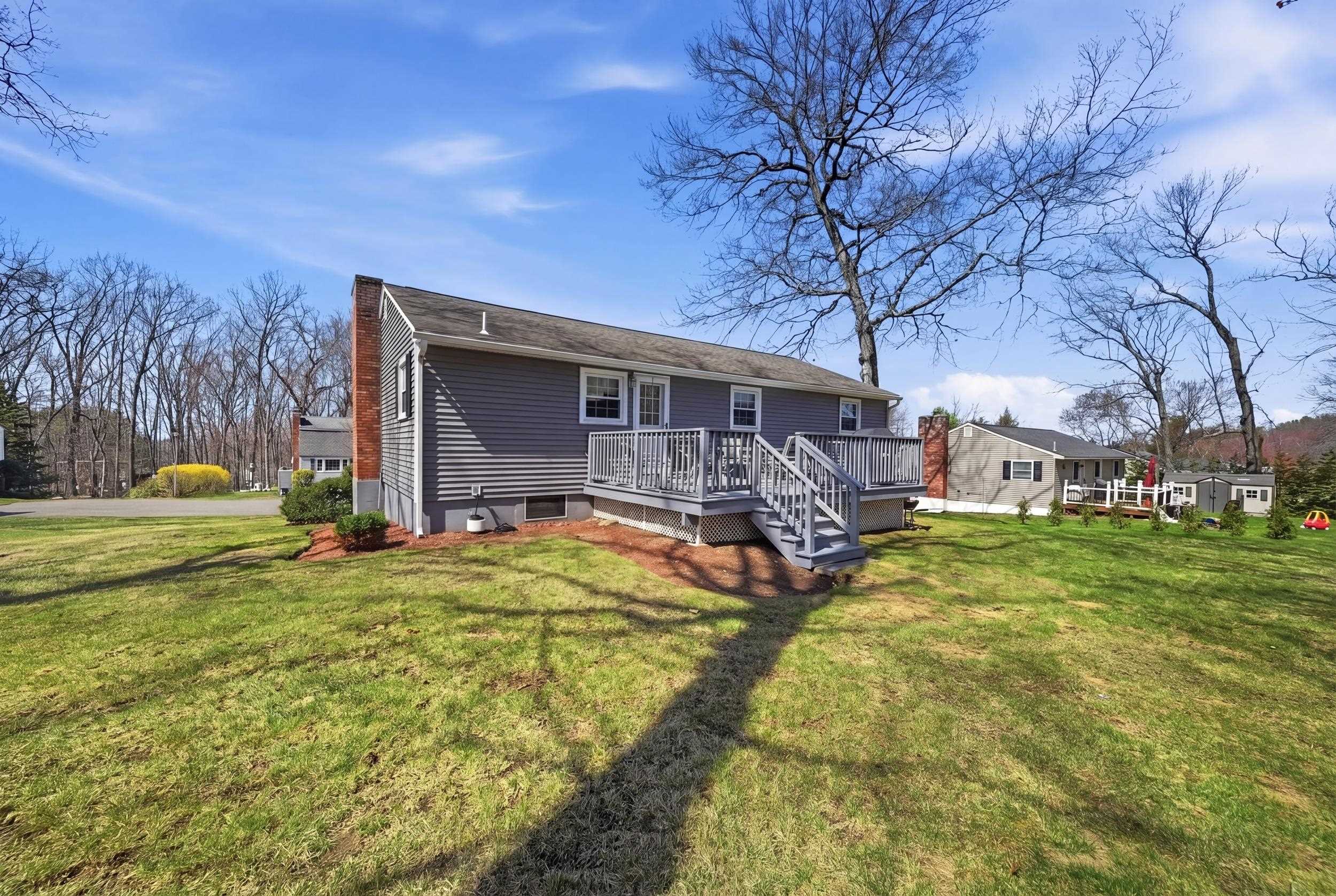 26 Bedard Ave, Derry, NH 03038