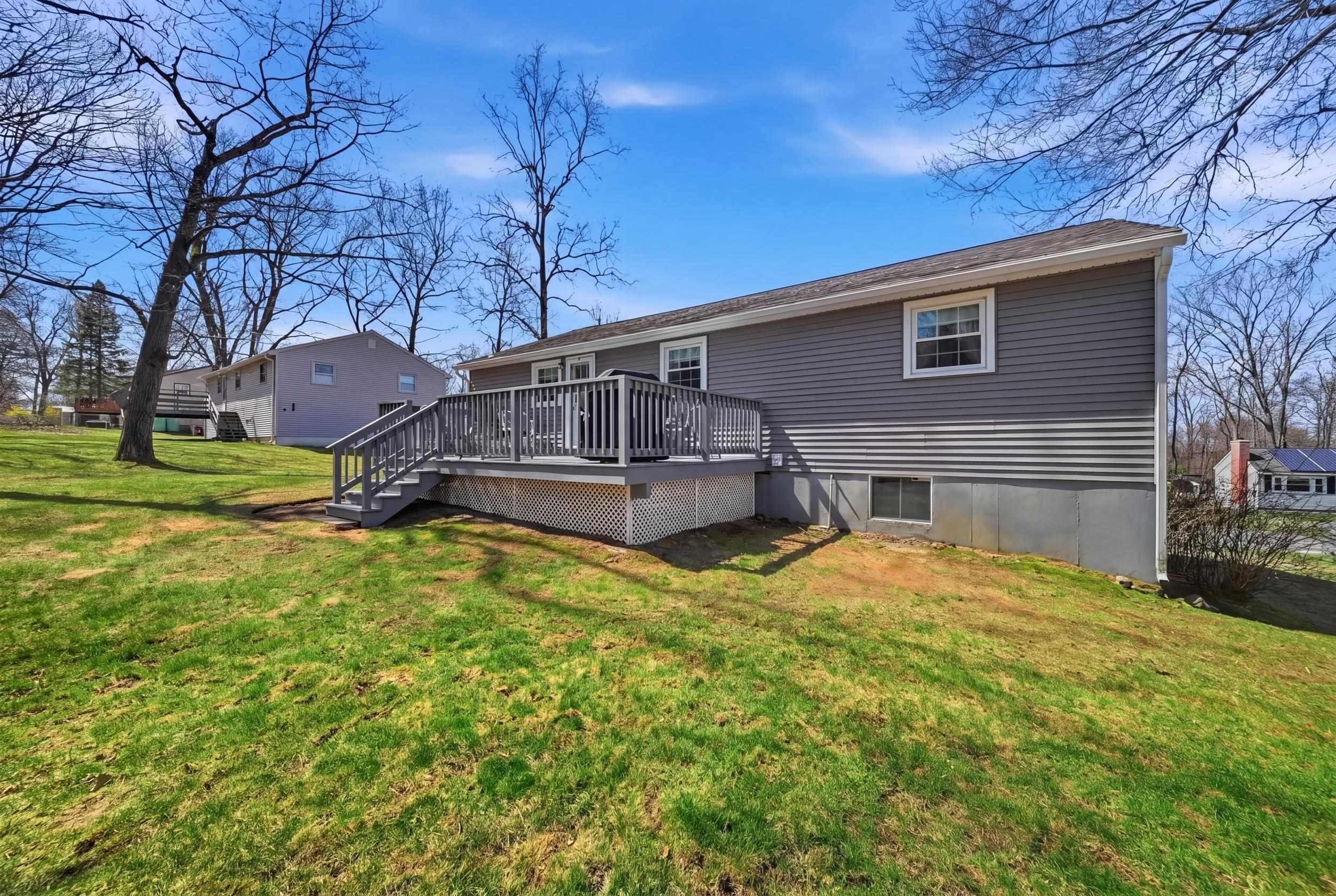 26 Bedard Ave, Derry, NH 03038