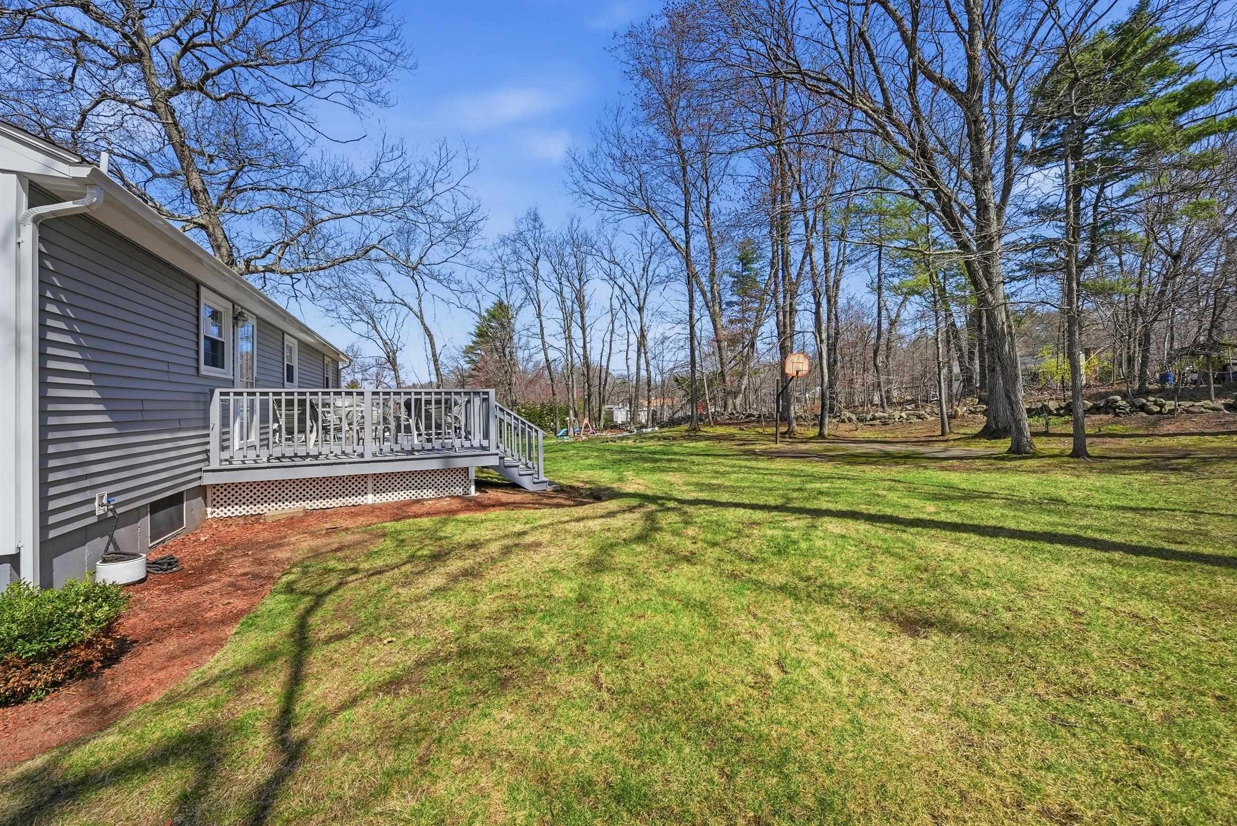 26 Bedard Ave, Derry, NH 03038