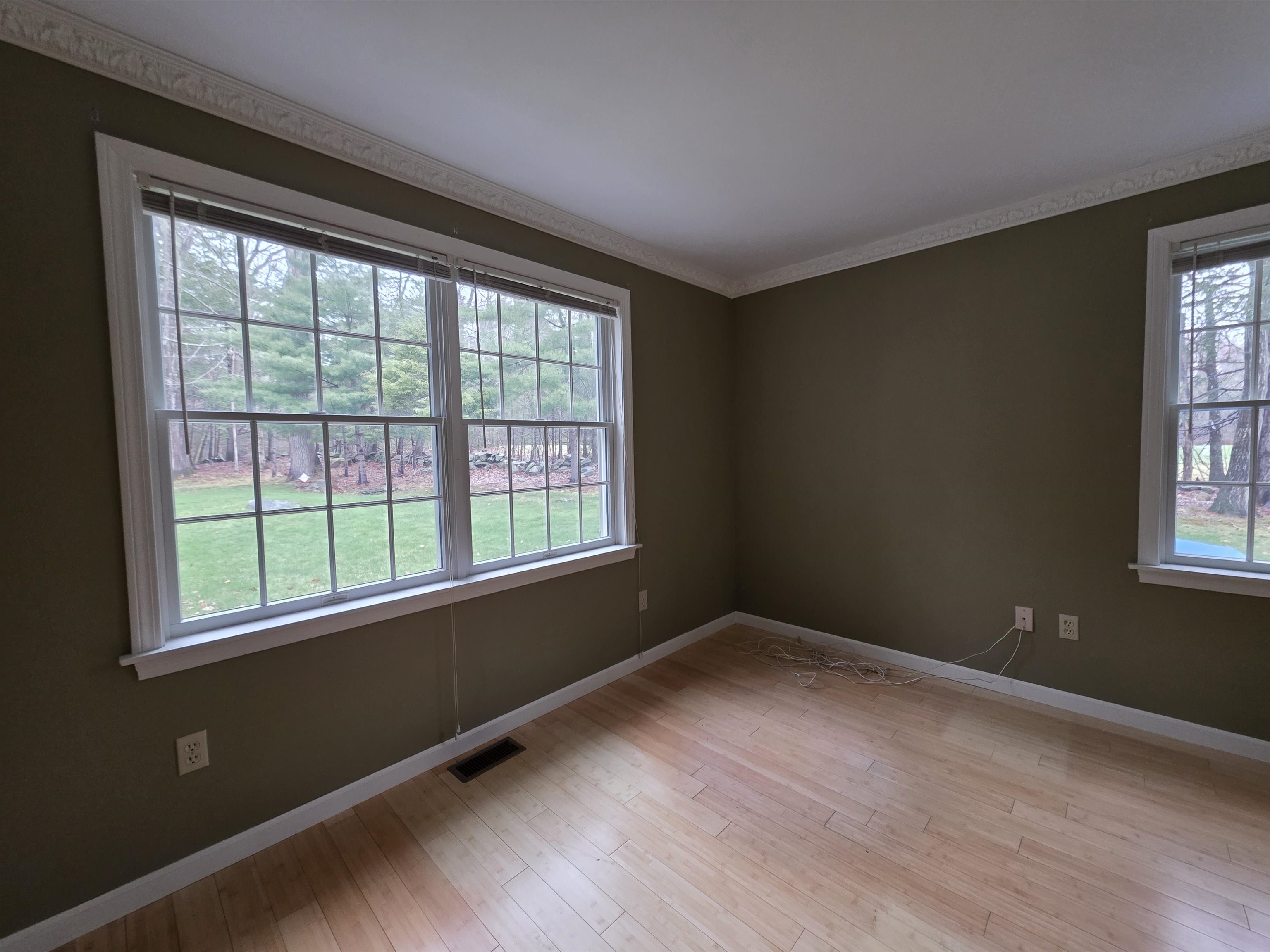 34 Stowecroft Dr, Hampton, NH 03842