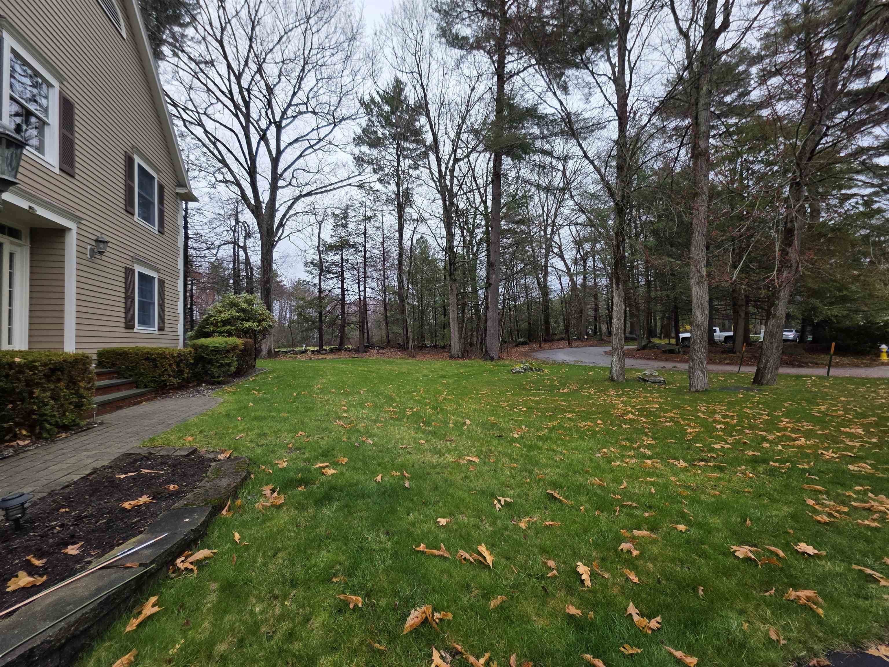 34 Stowecroft Dr, Hampton, NH 03842