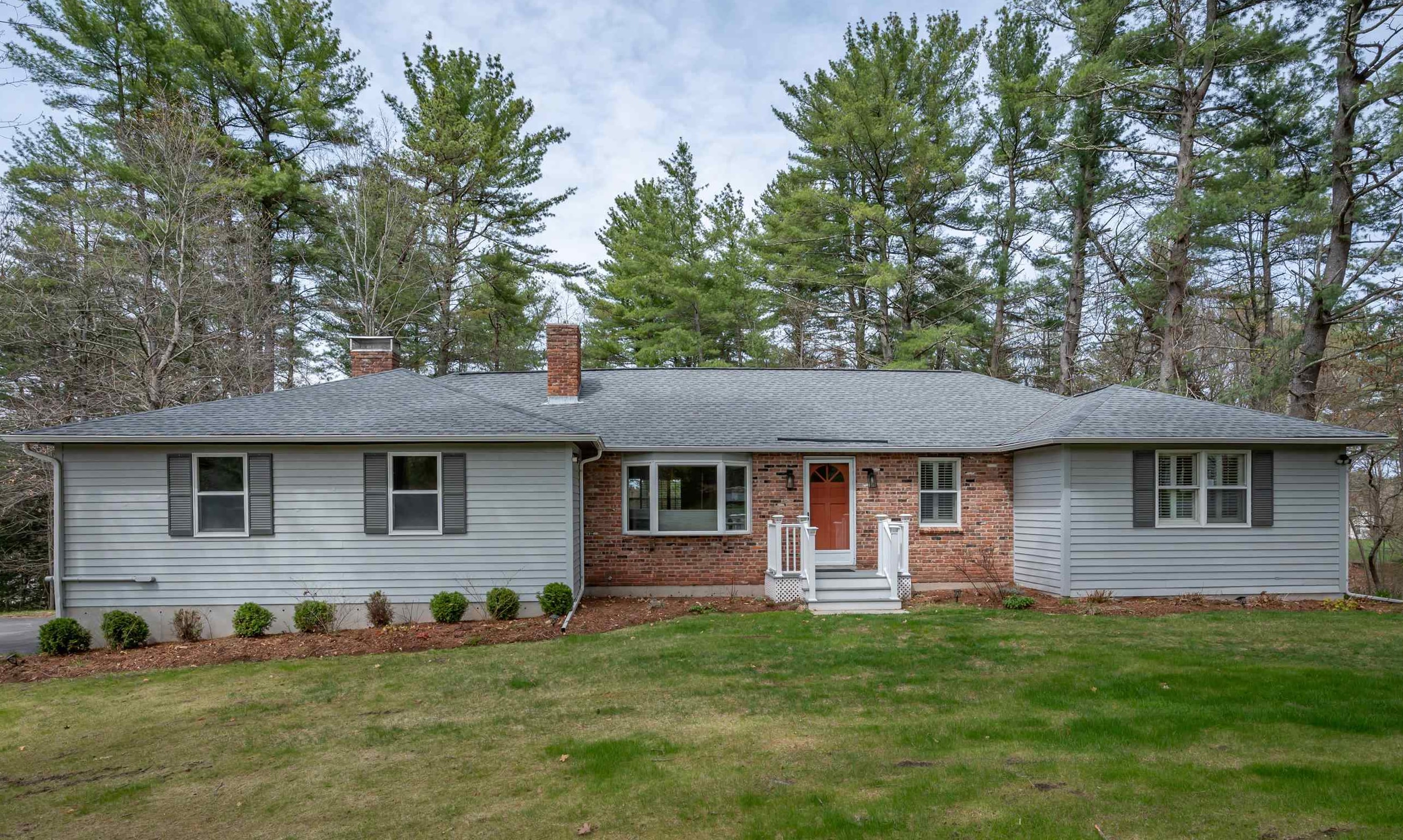 15 Twin St, Windham, NH 03087-1766