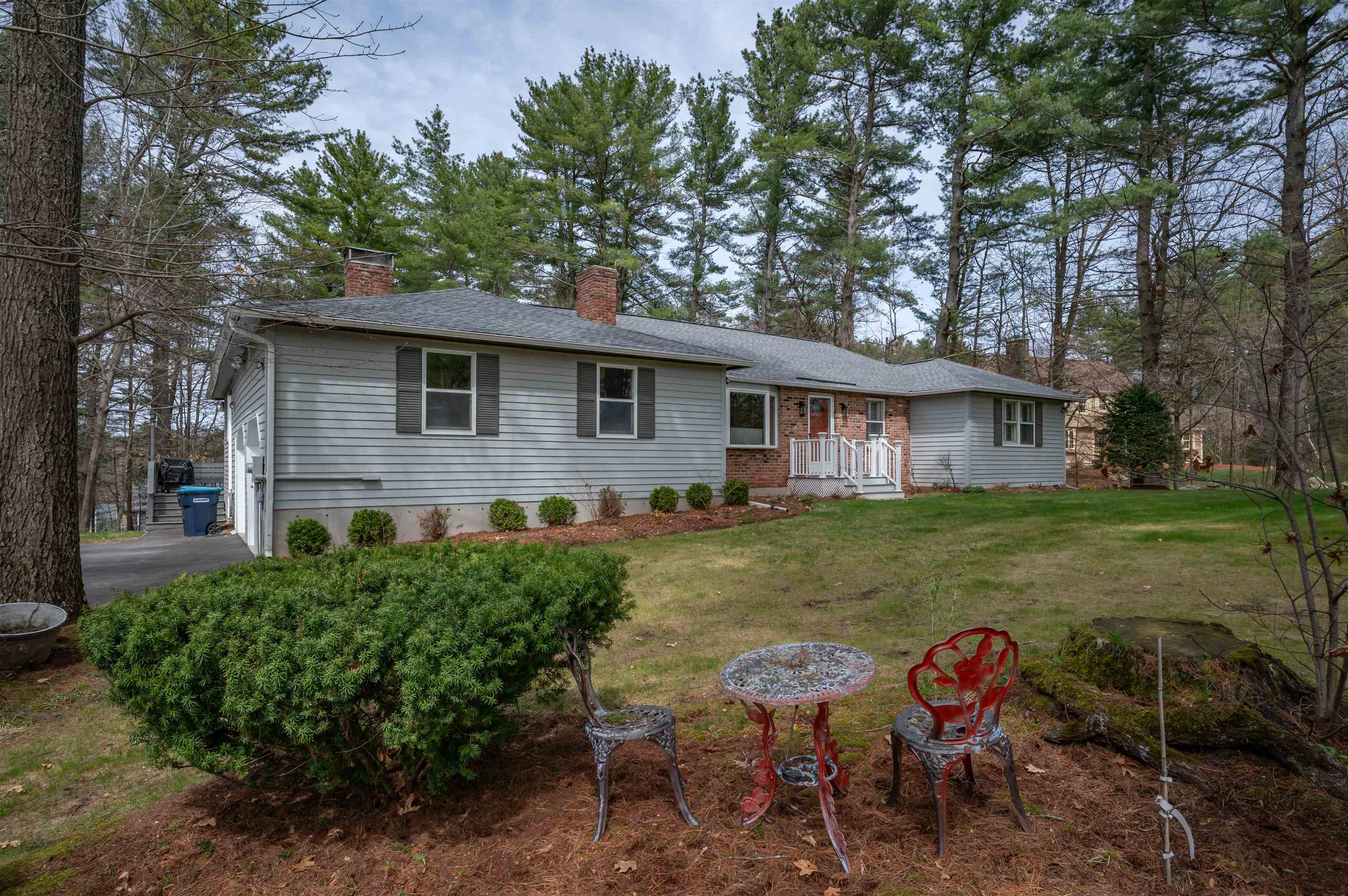 15 Twin St, Windham, NH 03087-1766