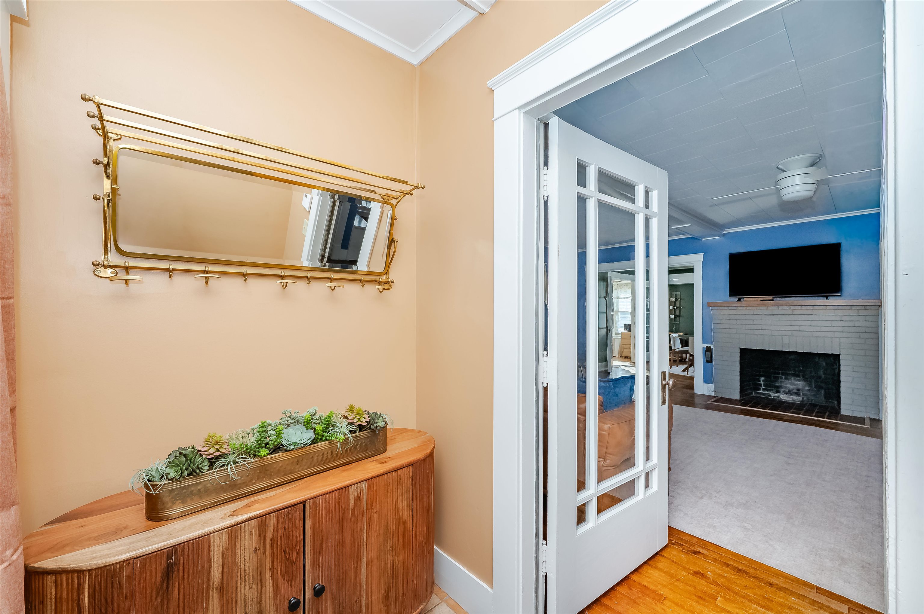 44 N Adams St, Manchester, NH 03104