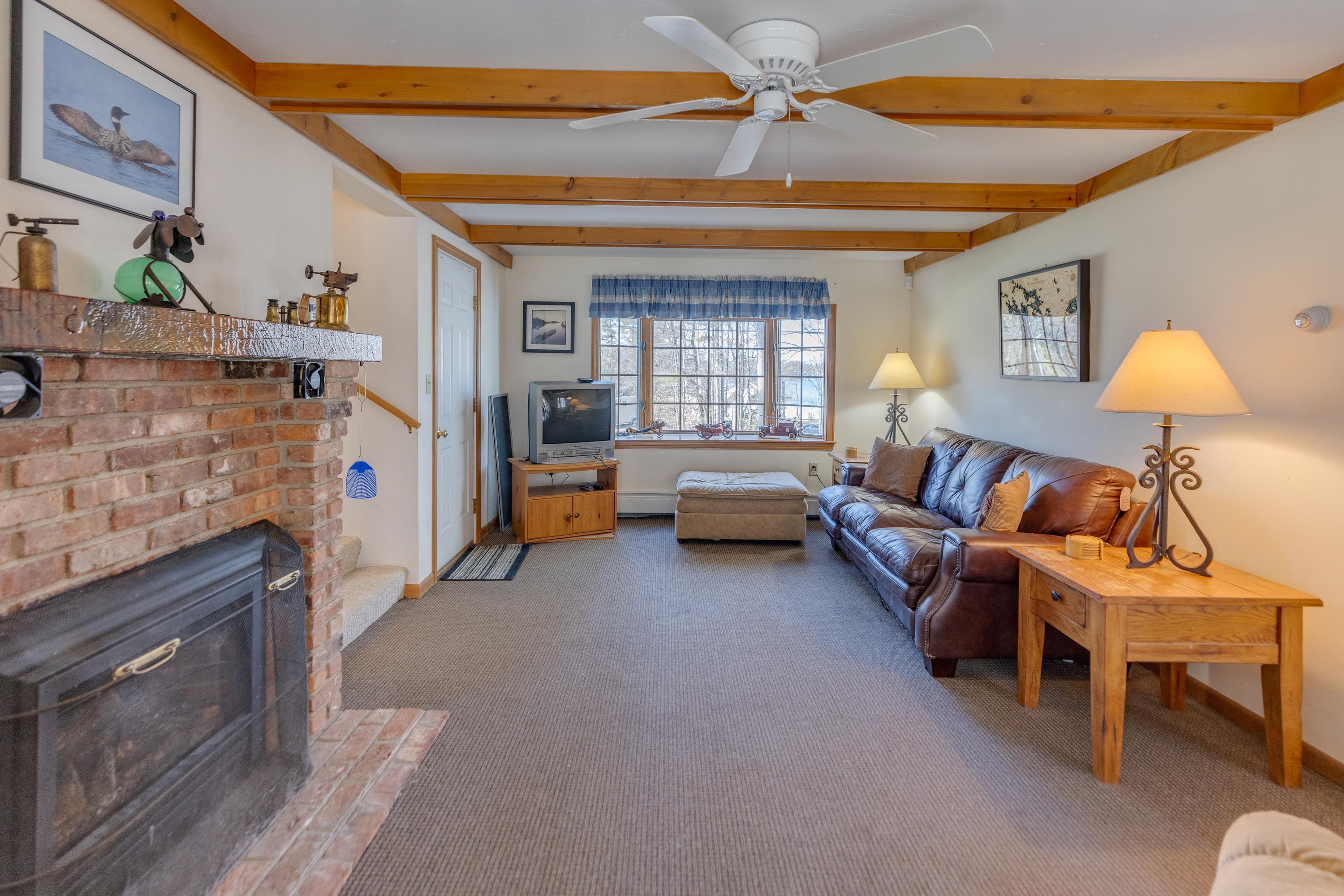 286 Dockham Shore Rd, Gilford, NH 03249