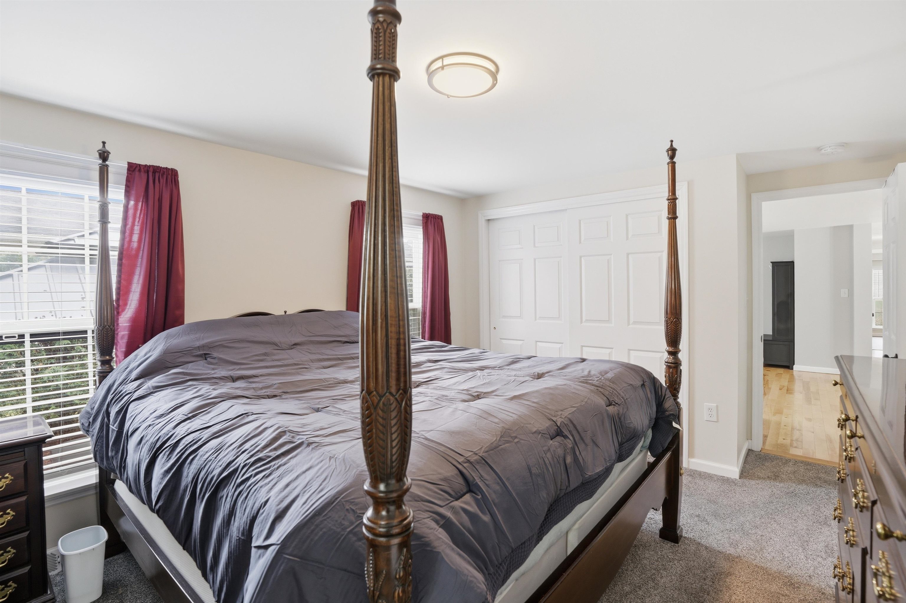 16 Shilah Dr, Derry, NH 03038