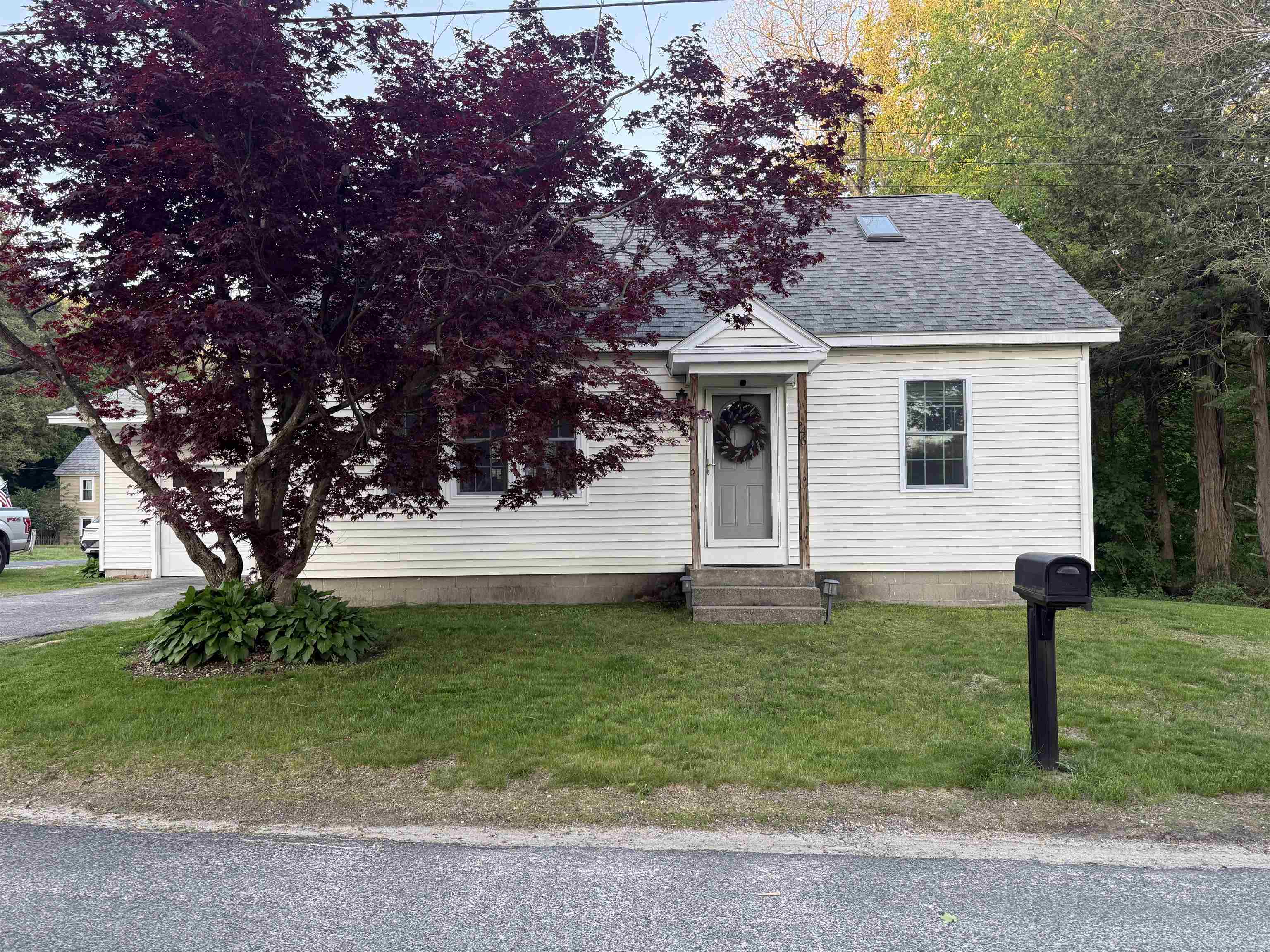 46 Pleasant St, Hinsdale, NH 03451