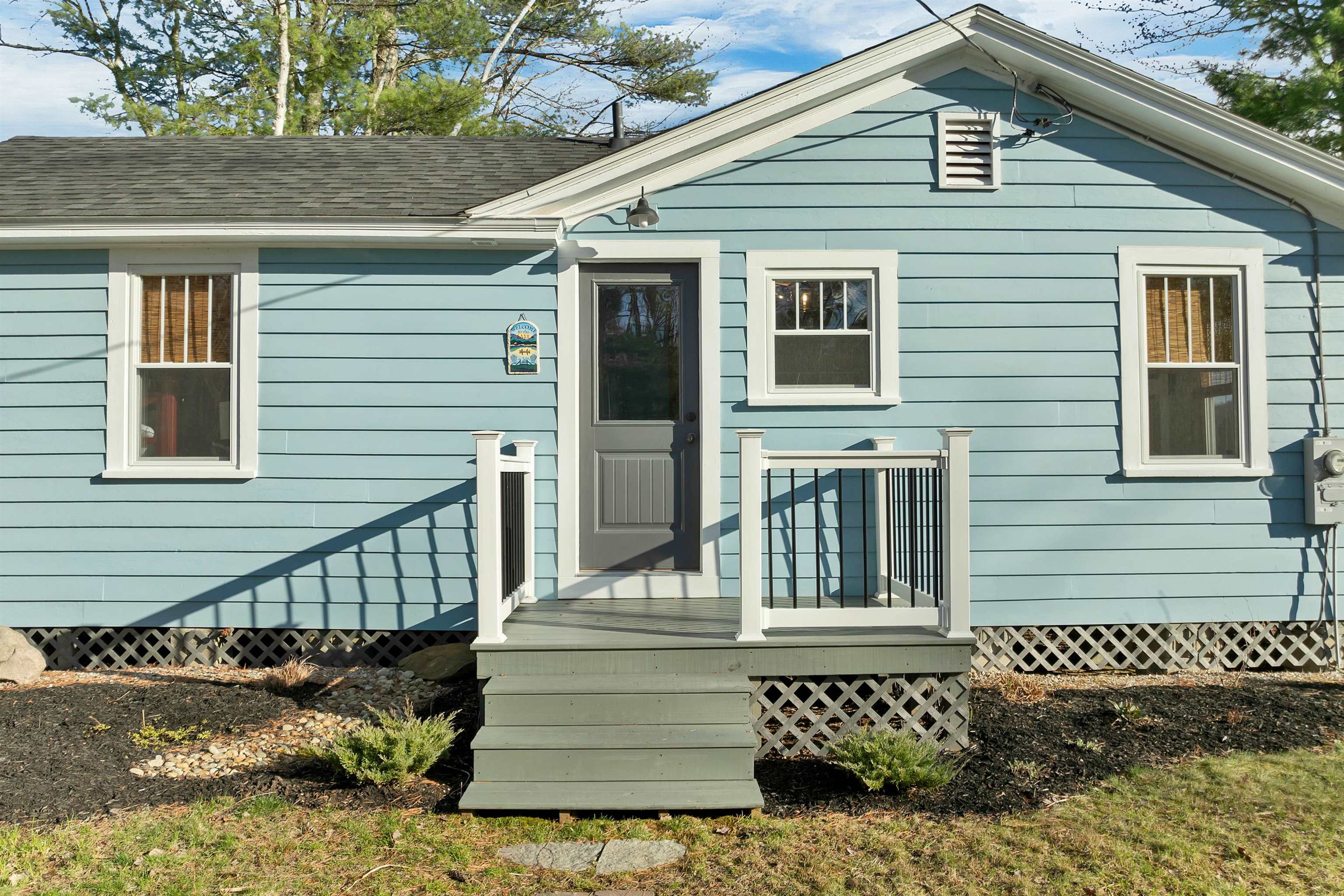 31 Lake Shore Dr, Effingham, NH 03882