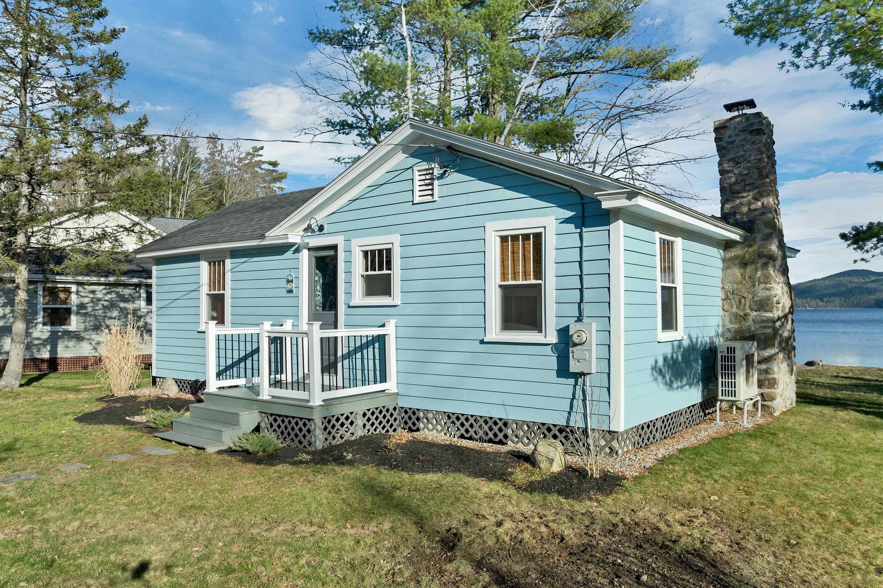 31 Lake Shore Dr, Effingham, NH 03882