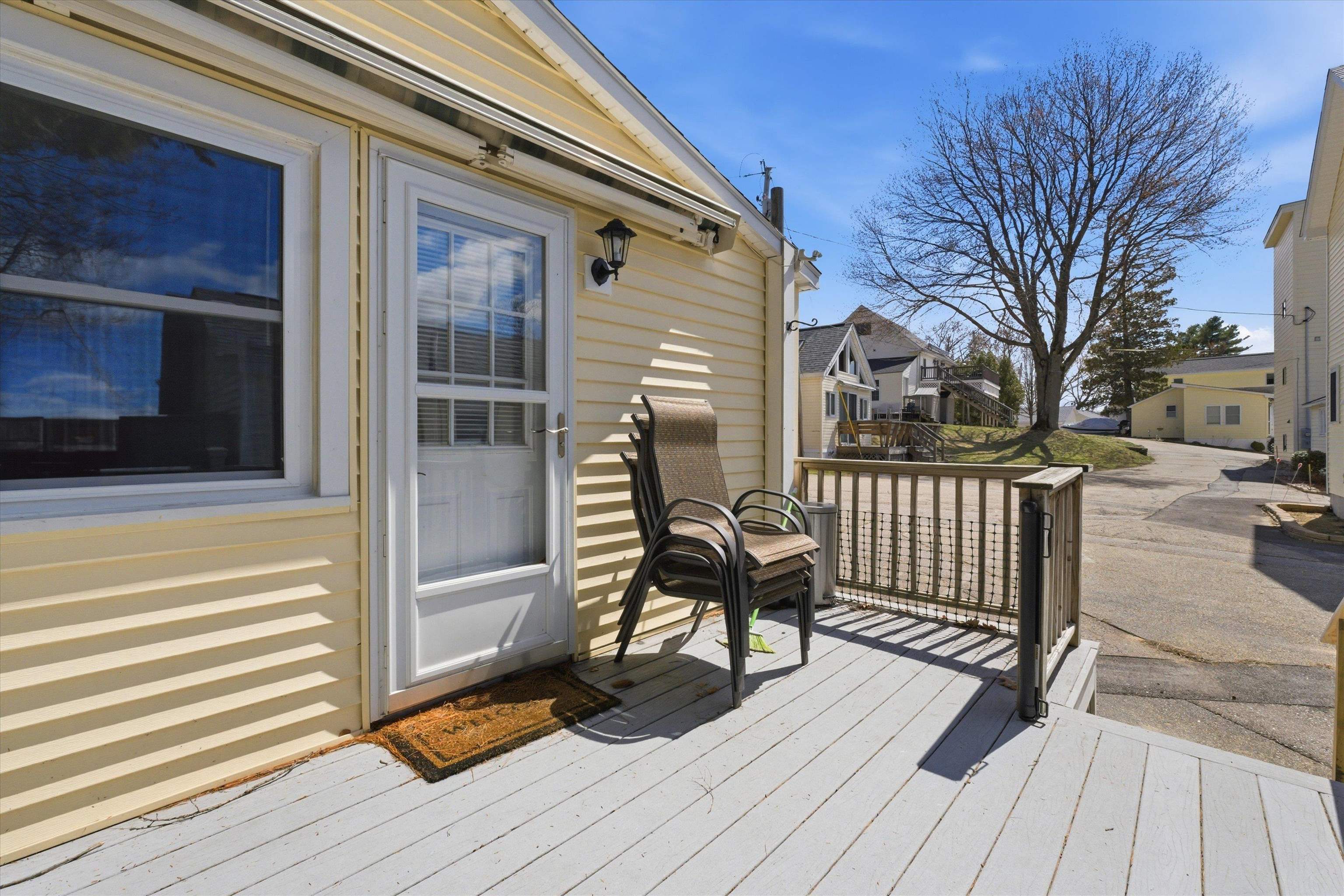 144 Lake St #3, Laconia, NH 03246