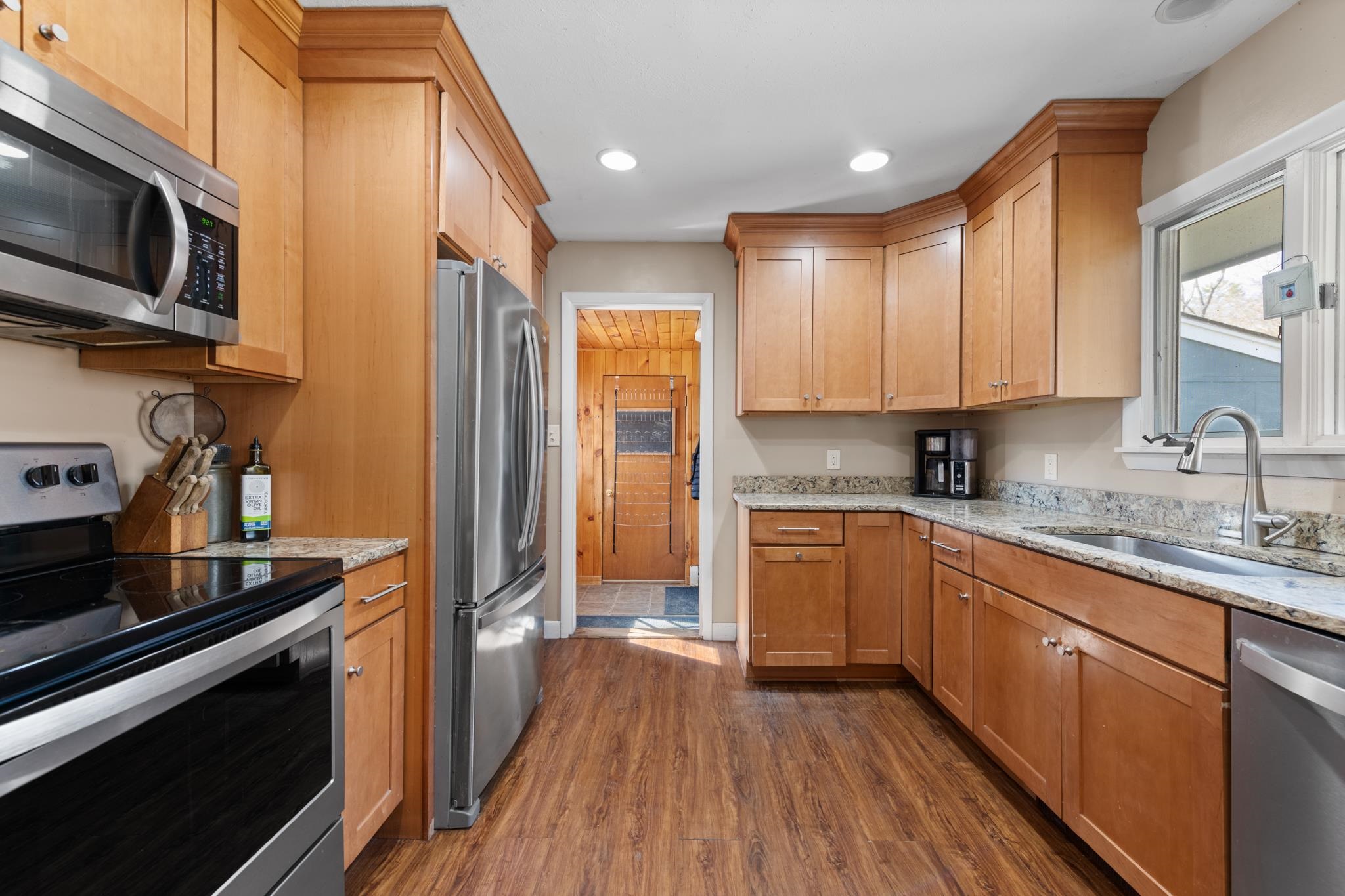 1 Langdon Park Rd, Plymouth, NH 03264