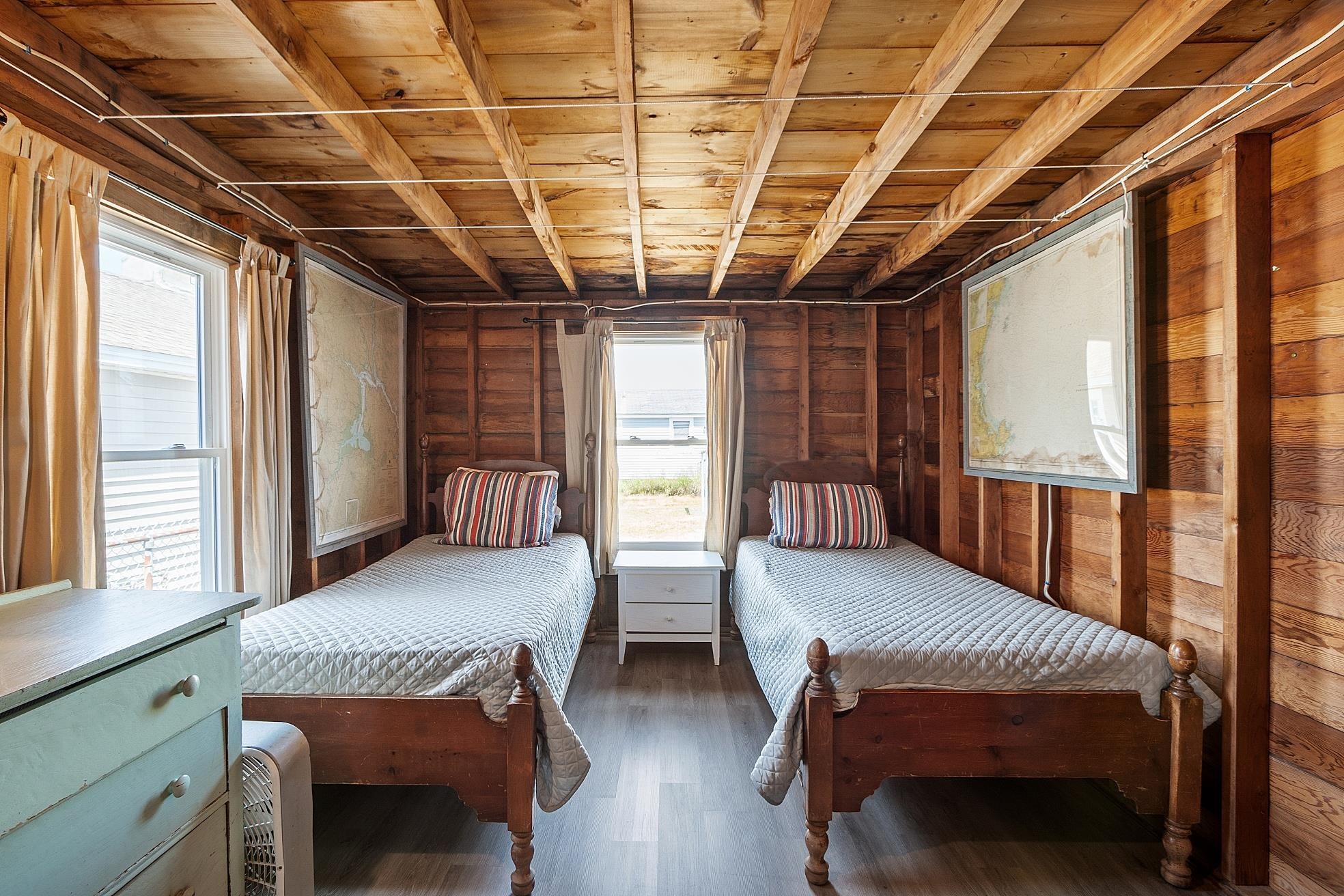 22-24 Perkins Ave, Hampton, NH 03842